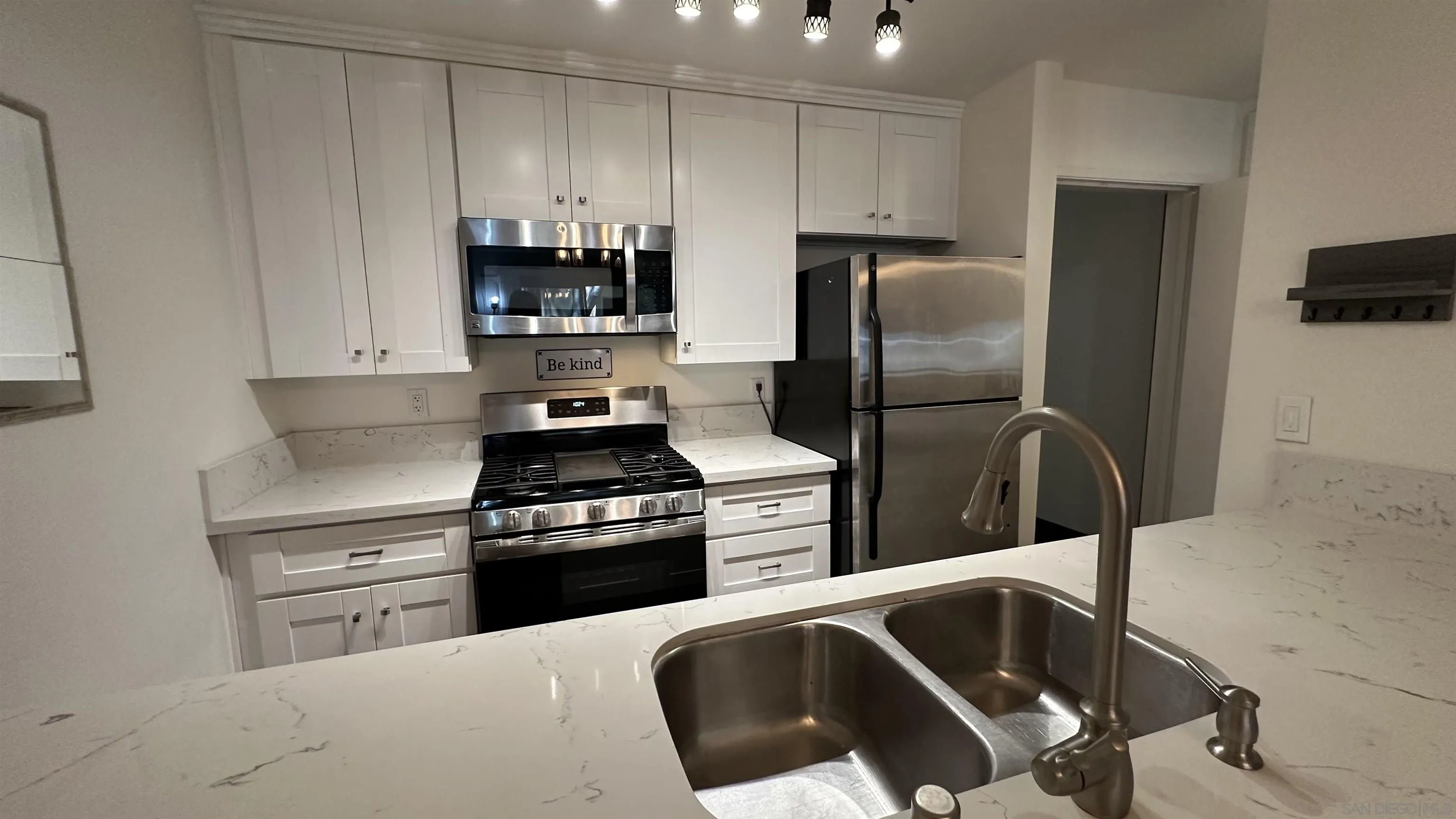 1615 Hotel Circle S Unit D102