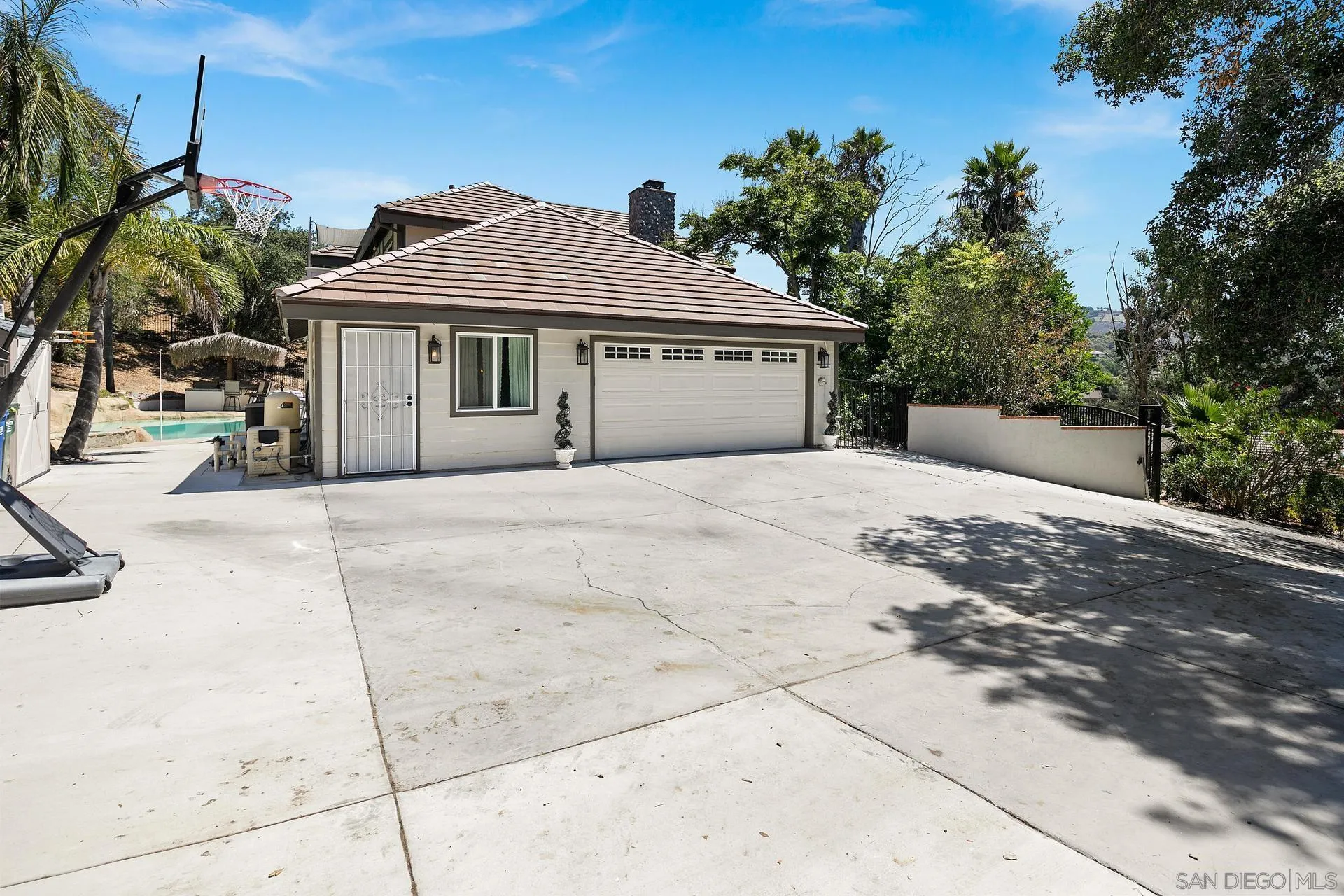 2759 Secret Lake Ln