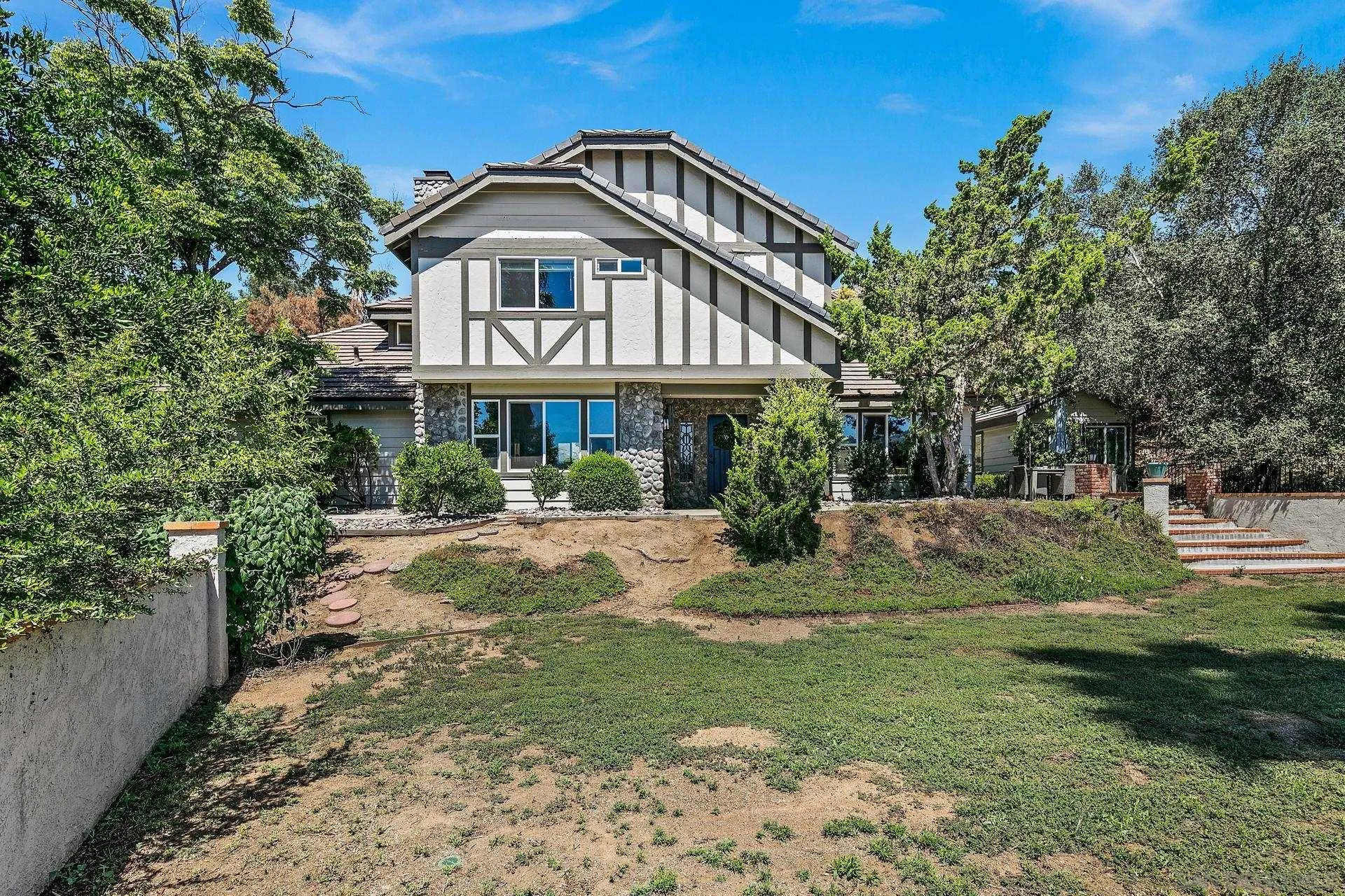 2759 Secret Lake Ln