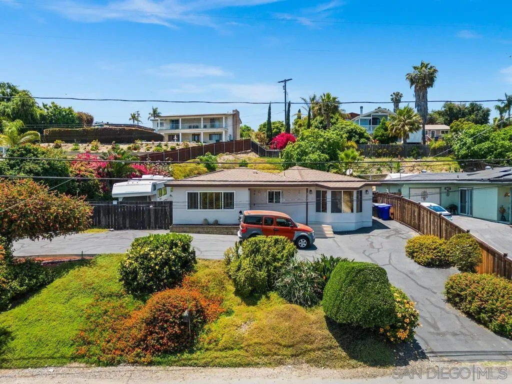 2128 El Prado Ave