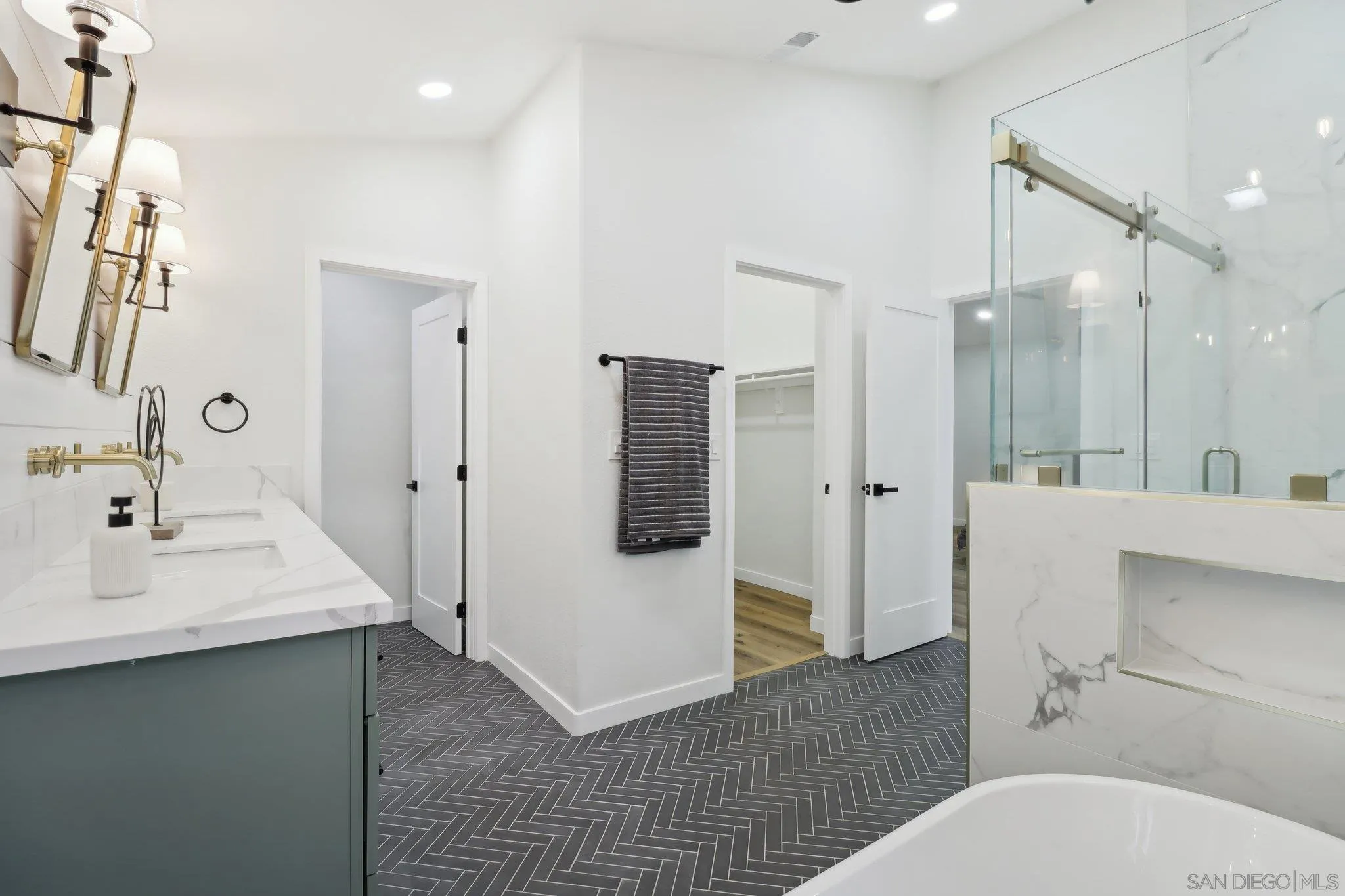 25984 Kaywood Way
