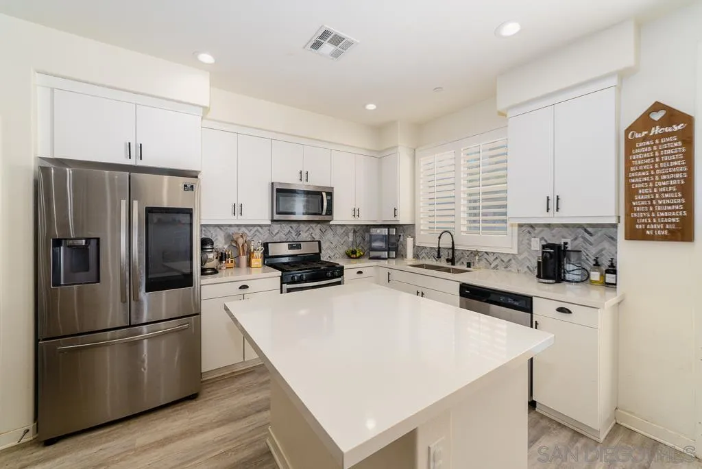 4188 Camino Campana