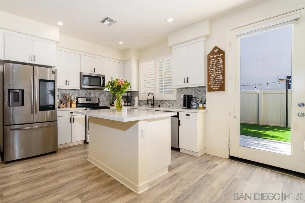 4188 Camino Campana