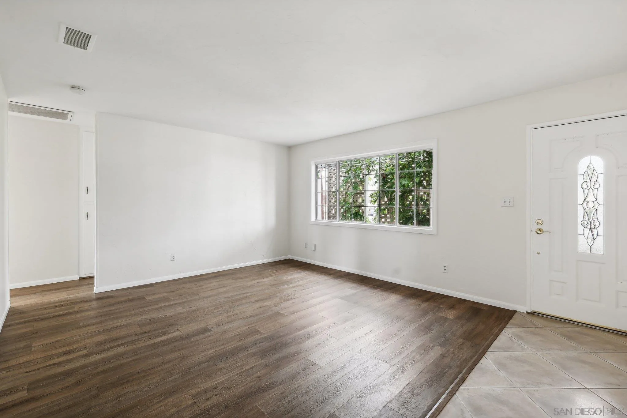 6853 Lanewood Ct