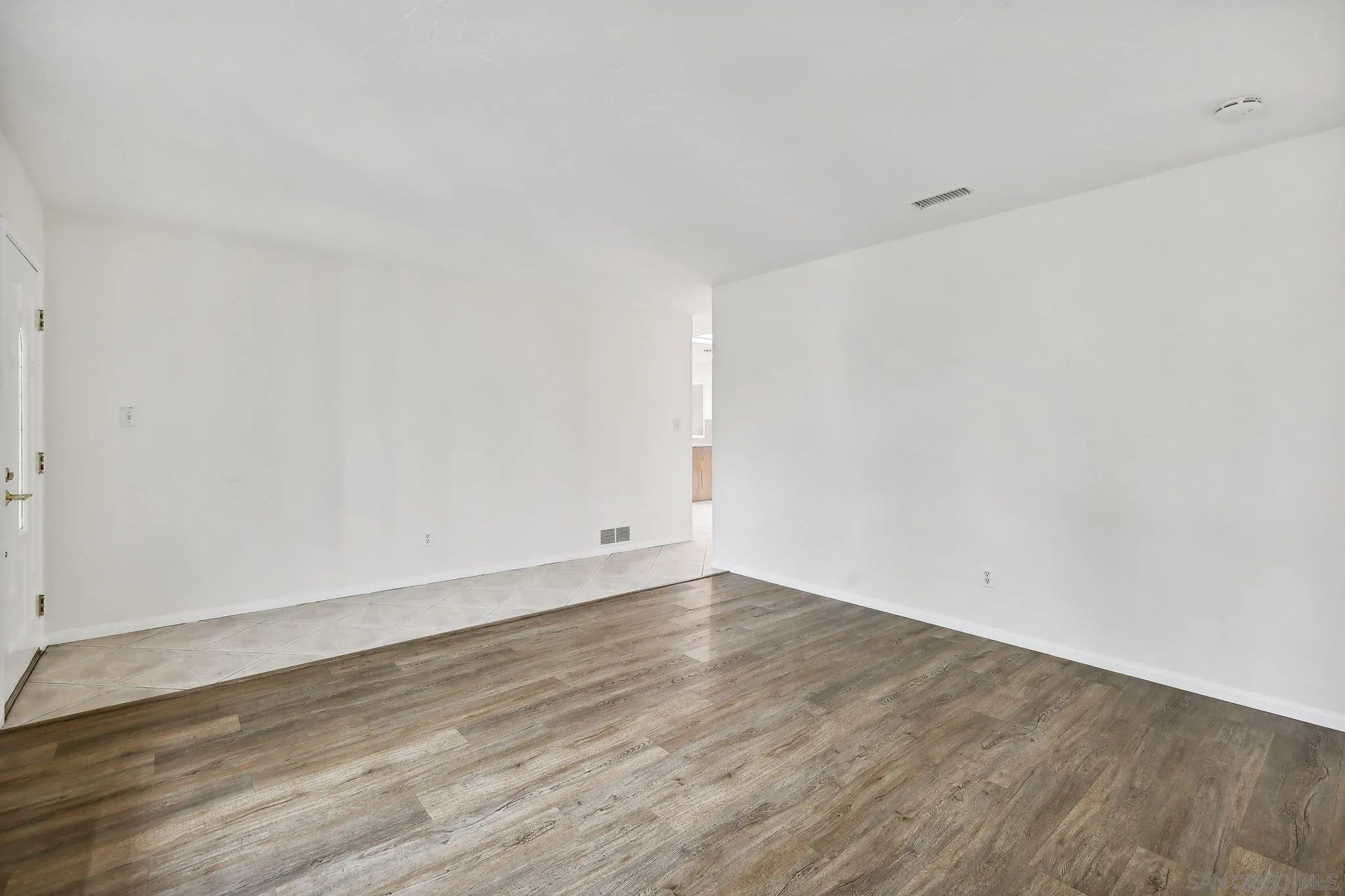 6853 Lanewood Ct