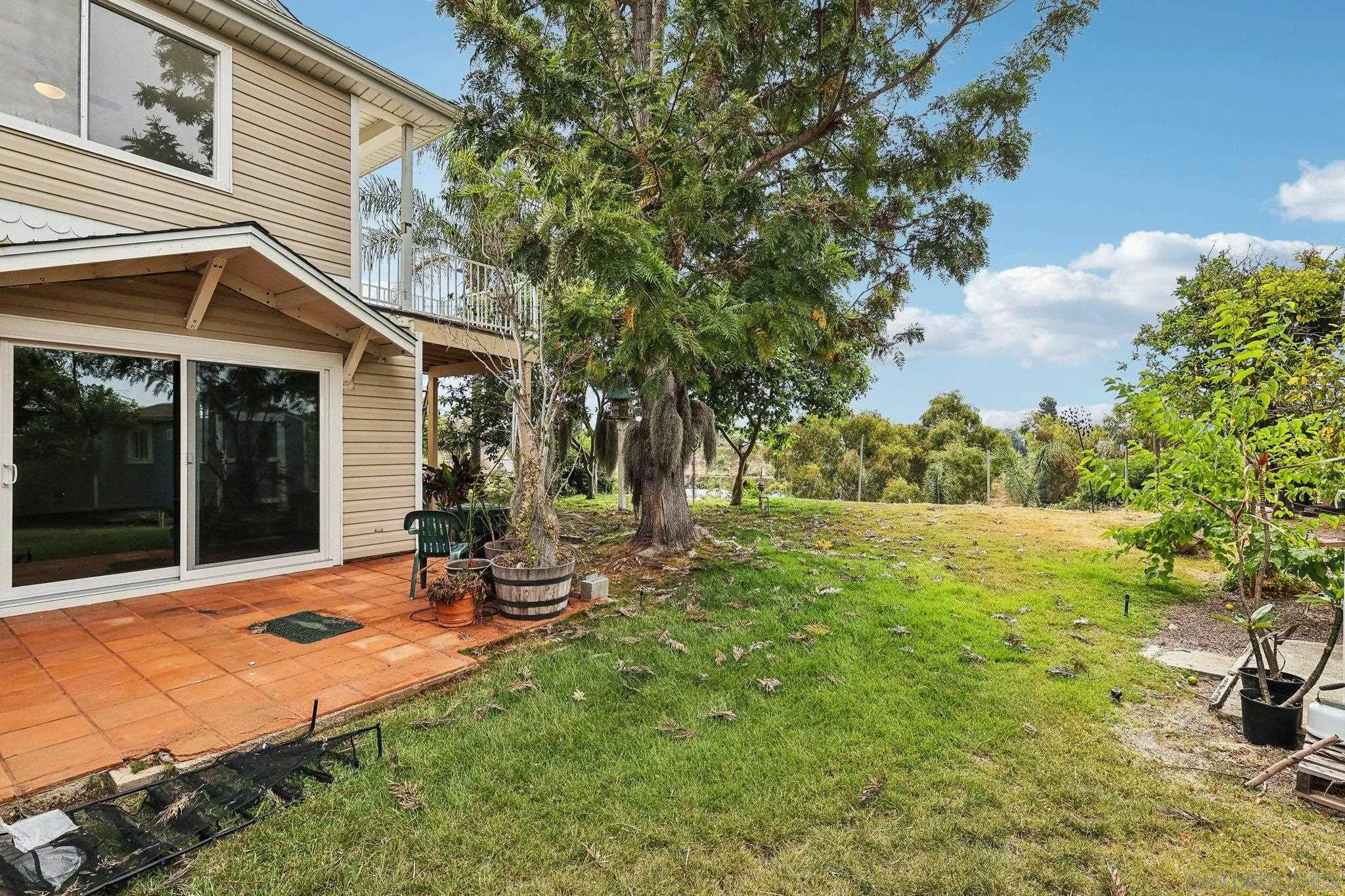 6853 Lanewood Ct