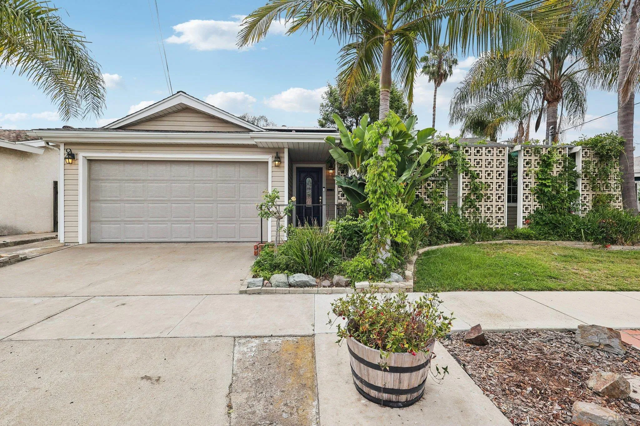 6853 Lanewood Ct