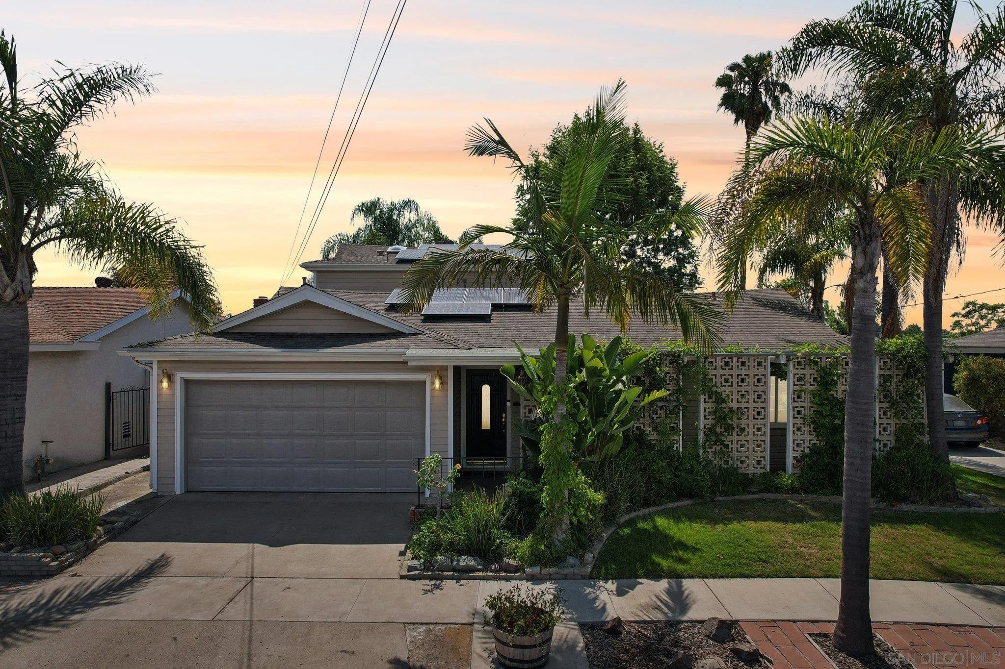 6853 Lanewood Ct