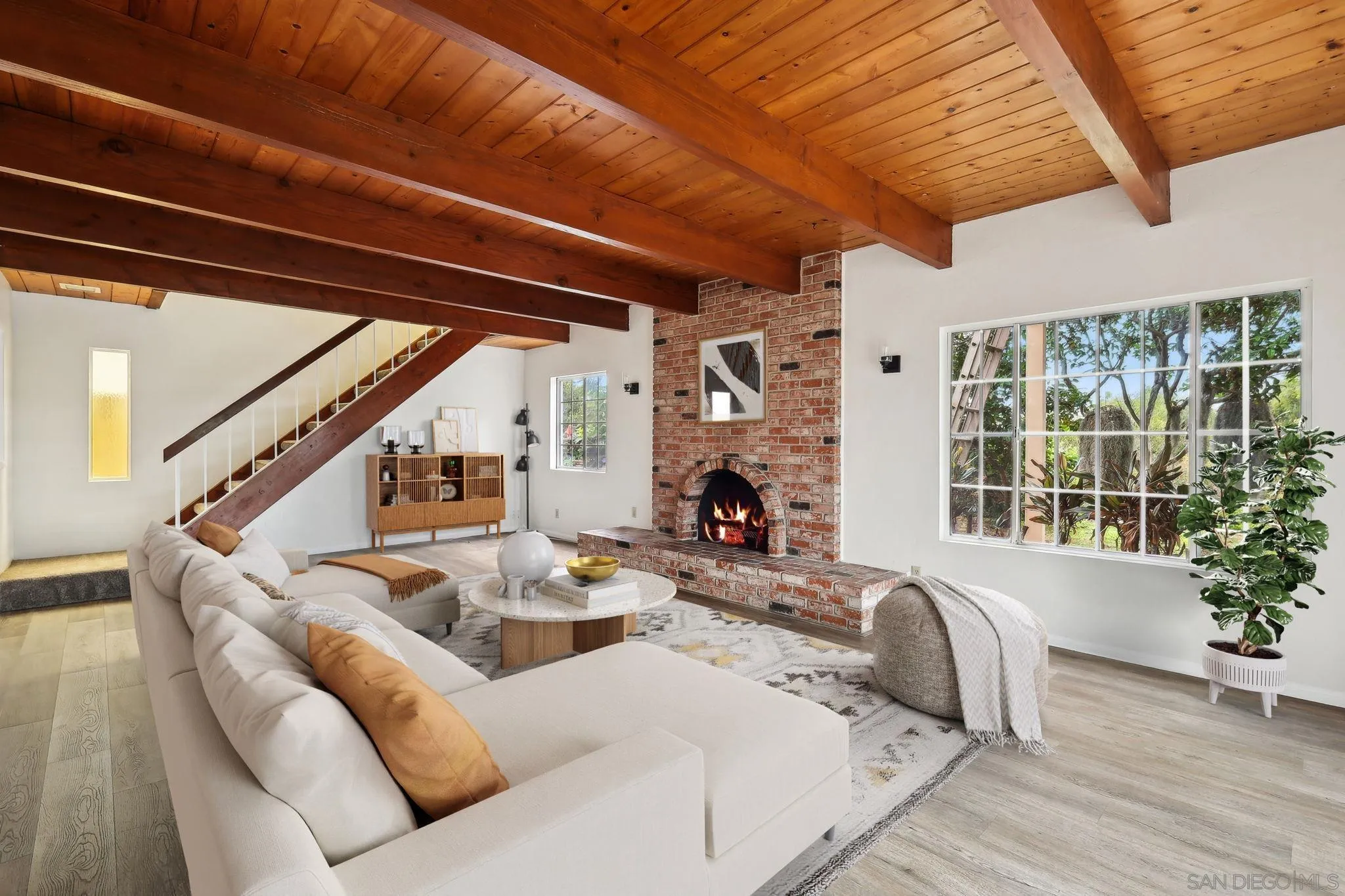 6853 Lanewood Ct
