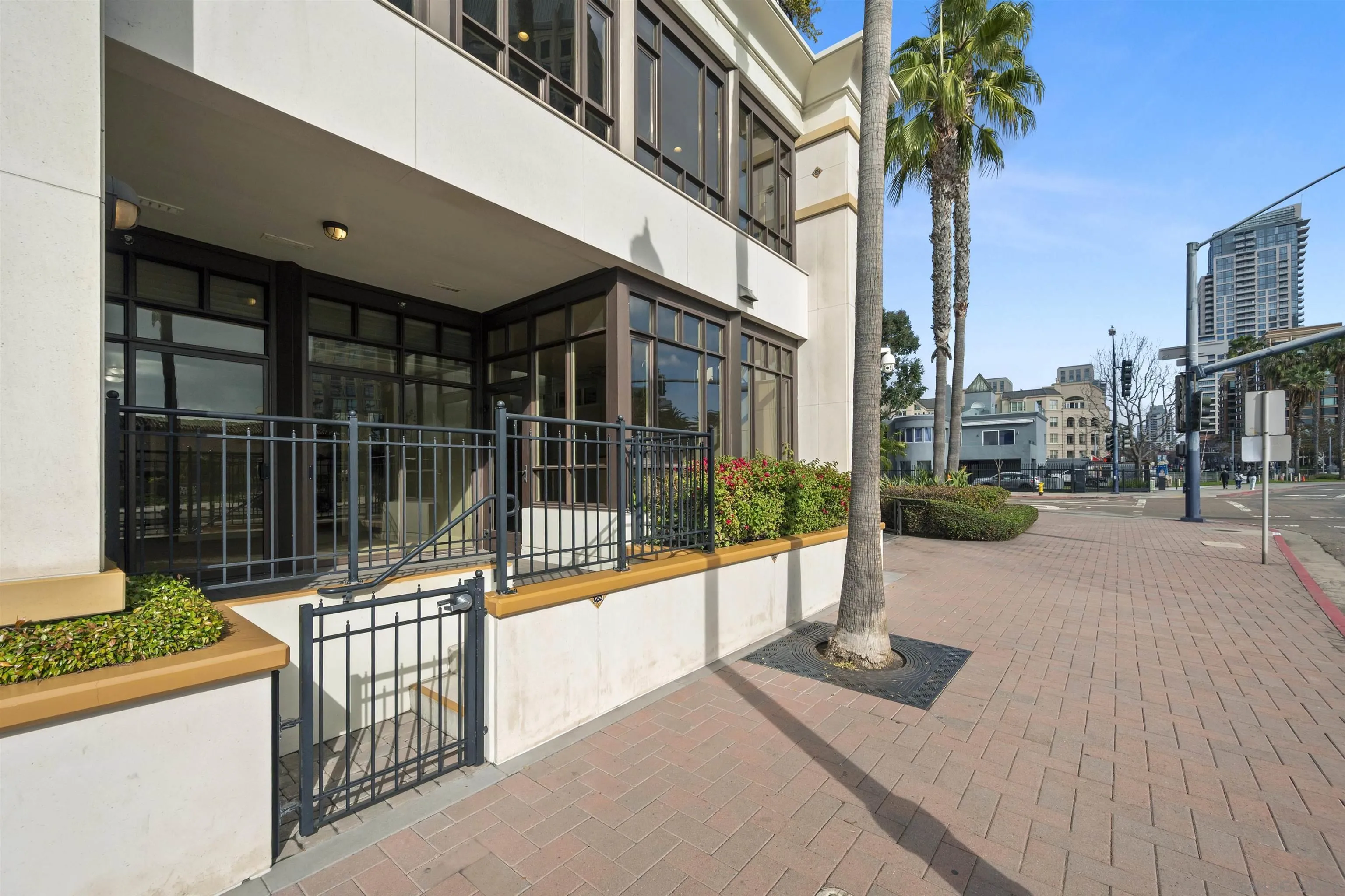 700 W Harbor Dr Unit #103
