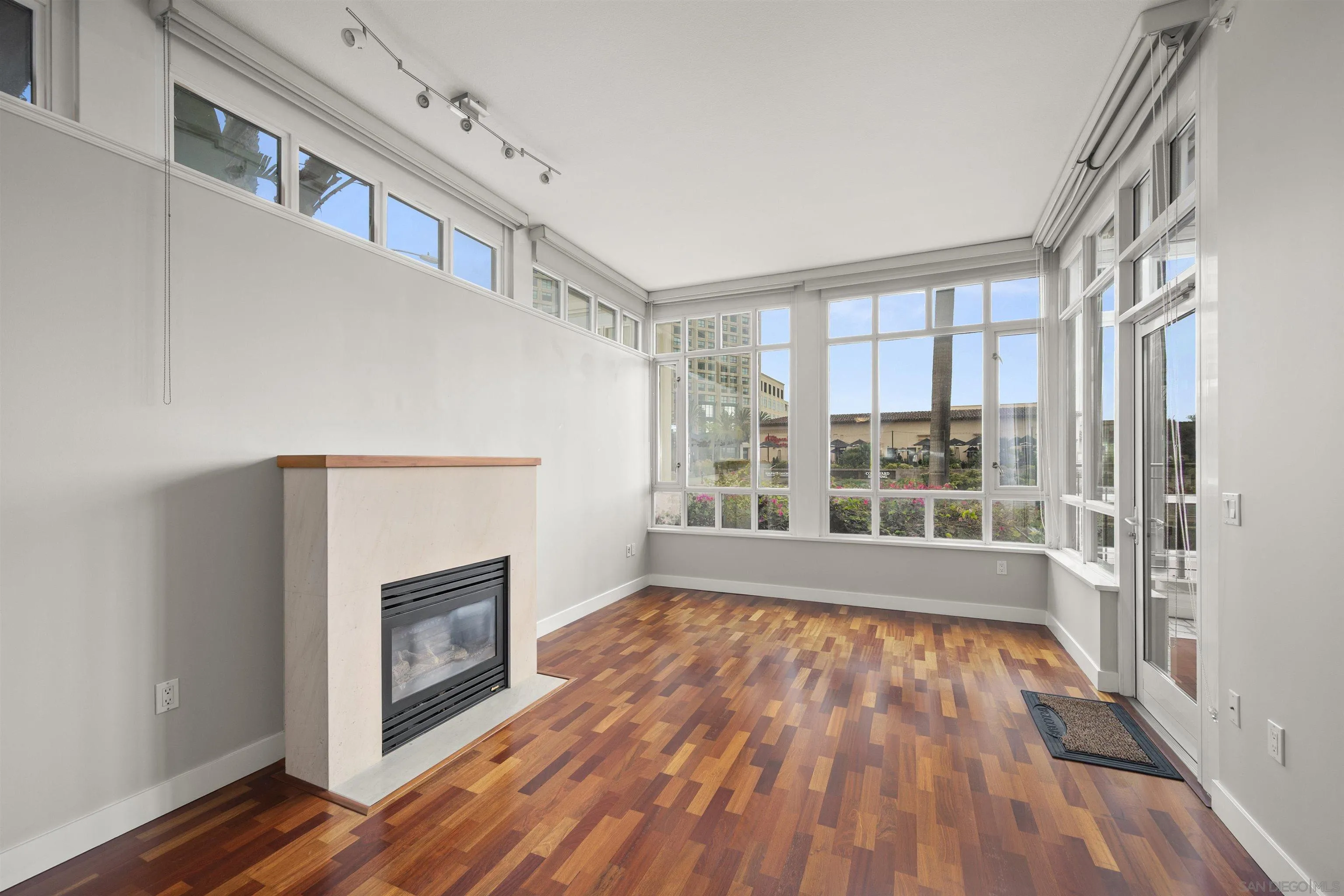 700 W Harbor Dr Unit #103