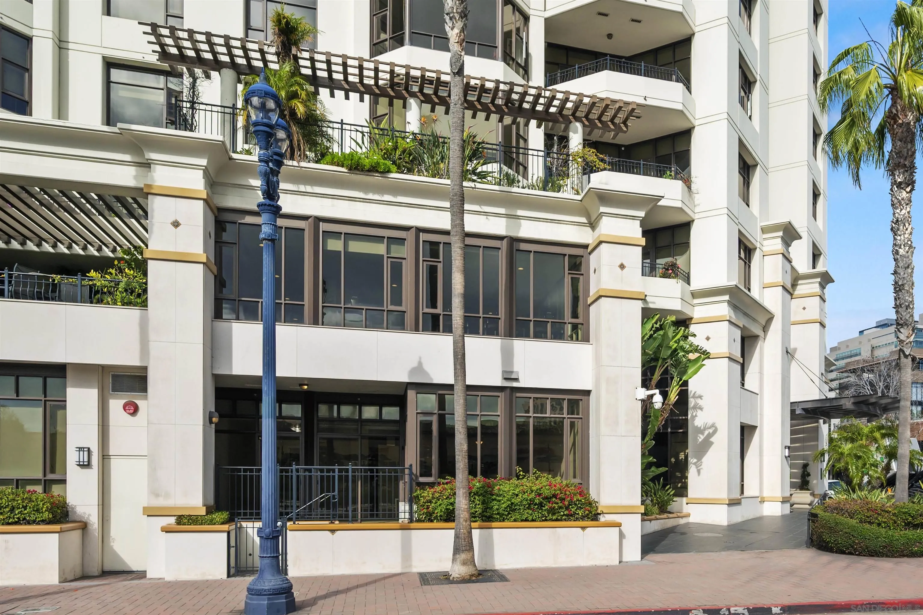 700 W Harbor Dr Unit #103