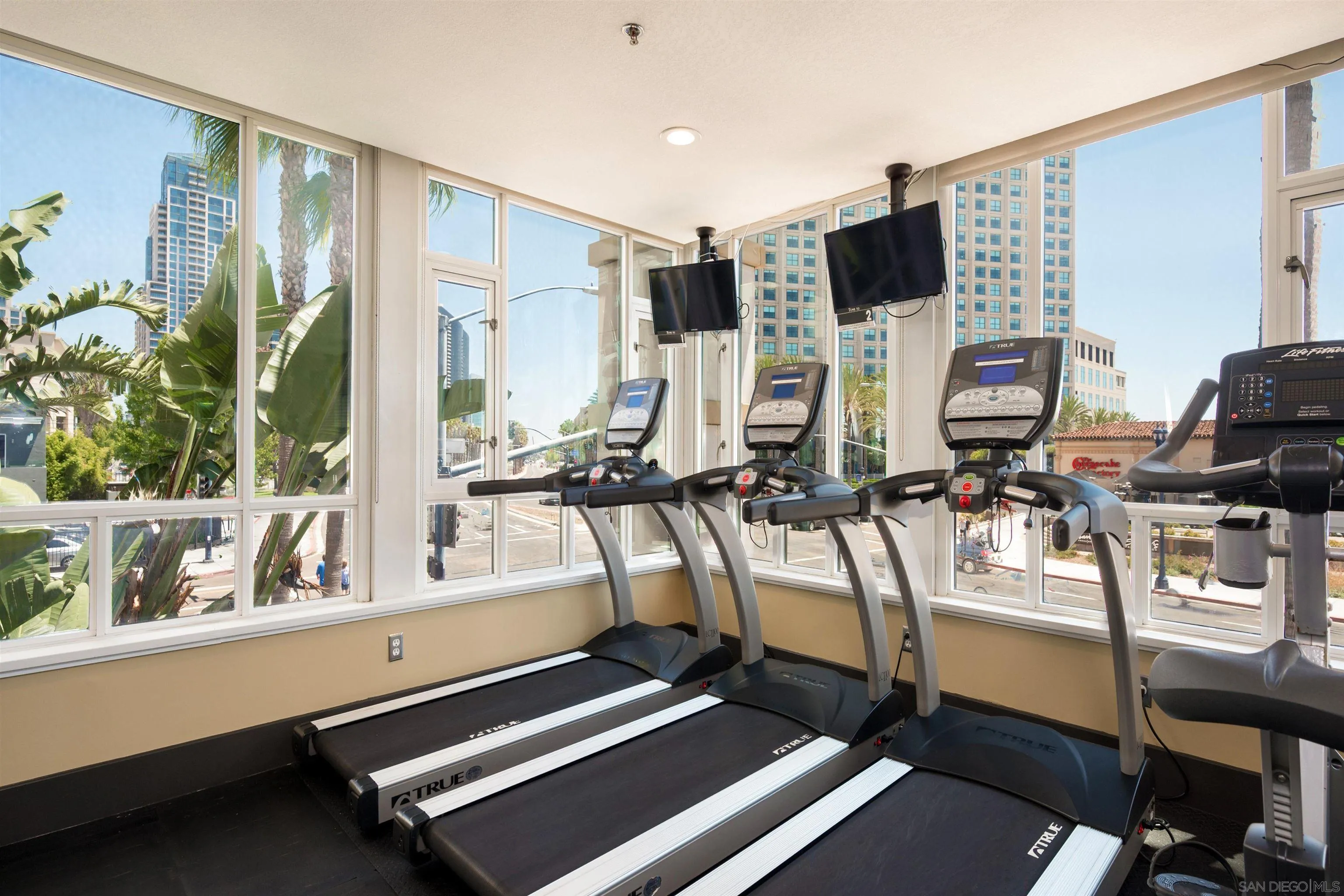 700 W Harbor Dr Unit #103