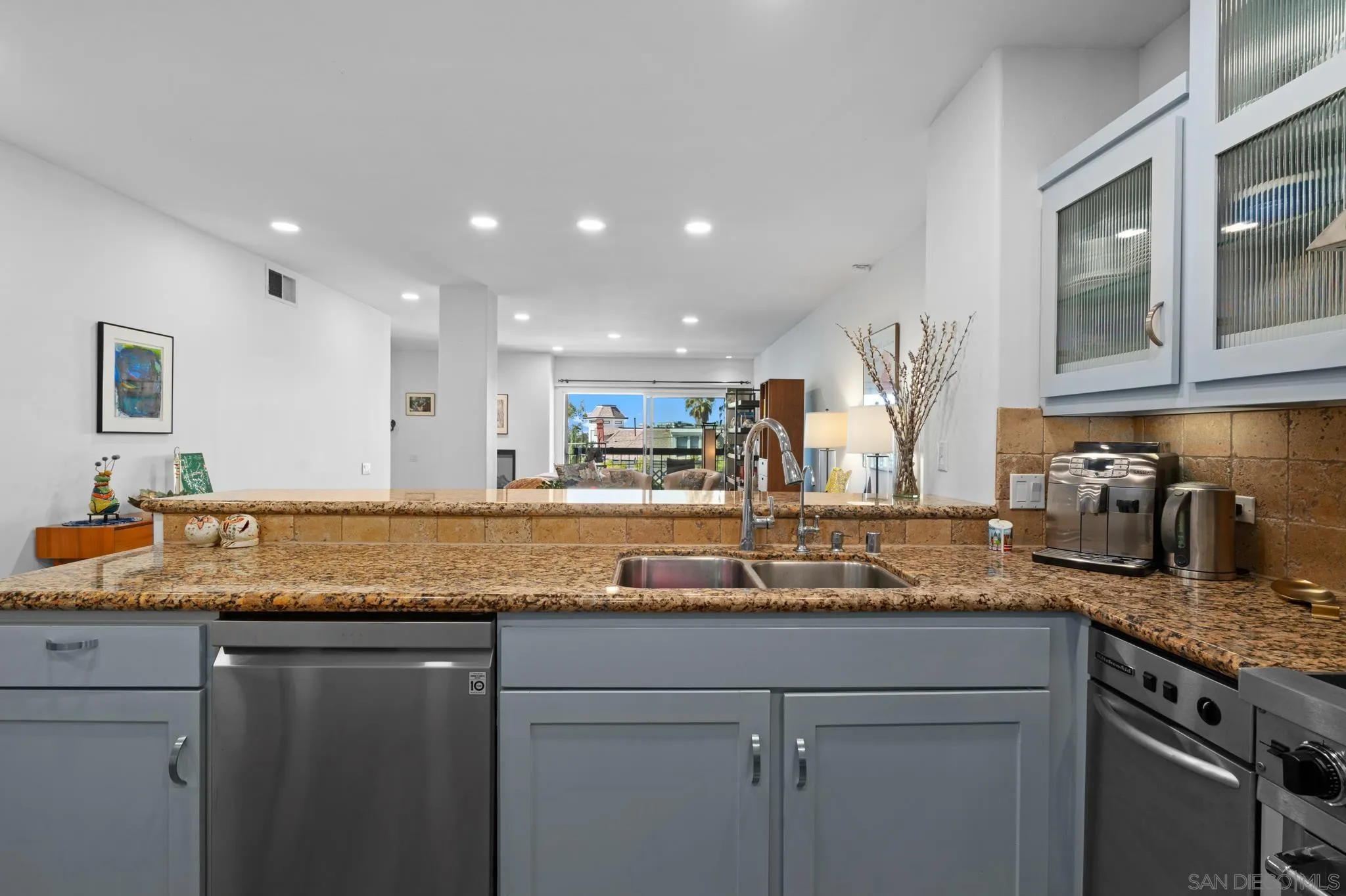 3560 1st Avenue Unit 2