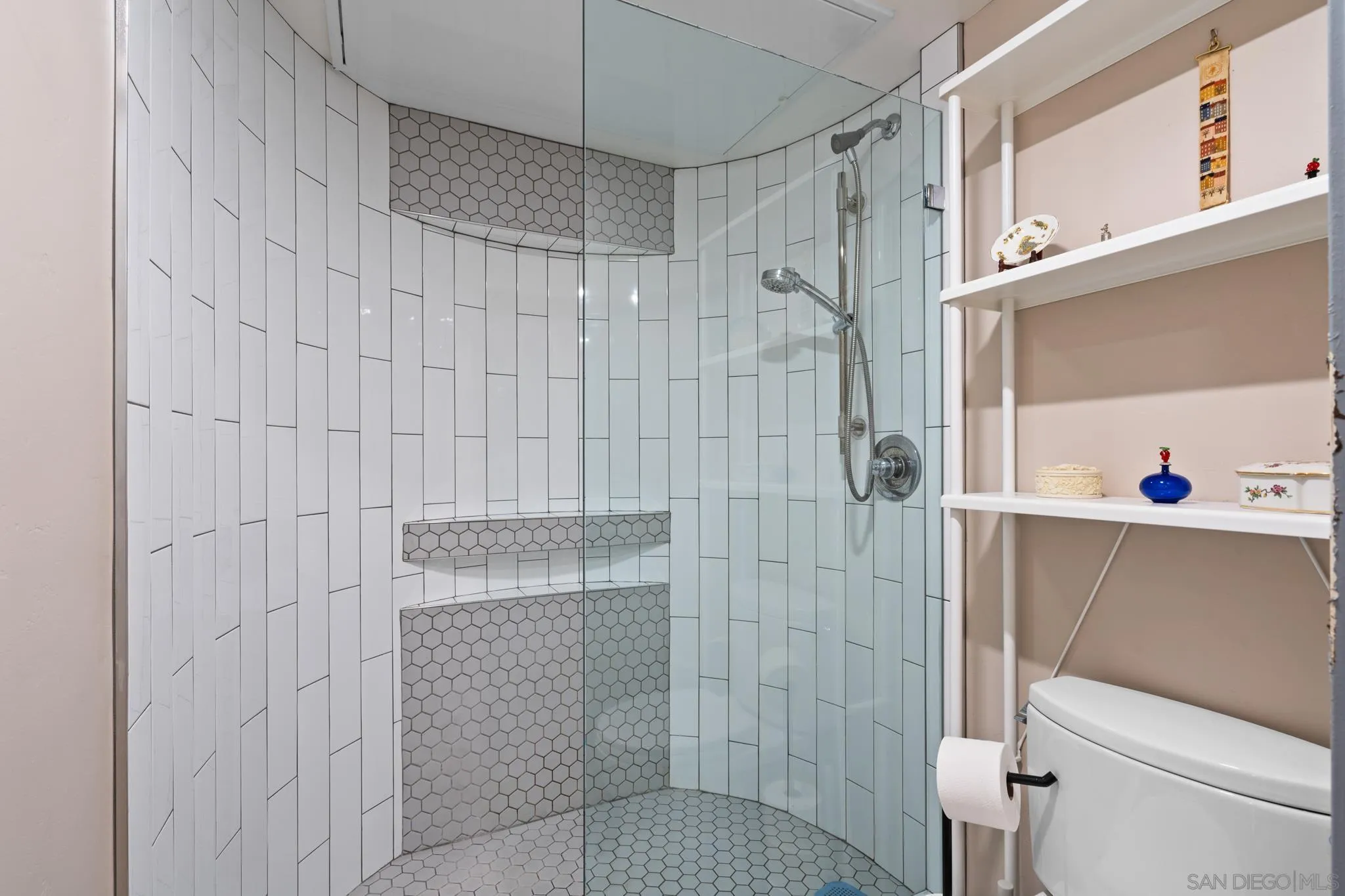 3560 1st Avenue Unit 2