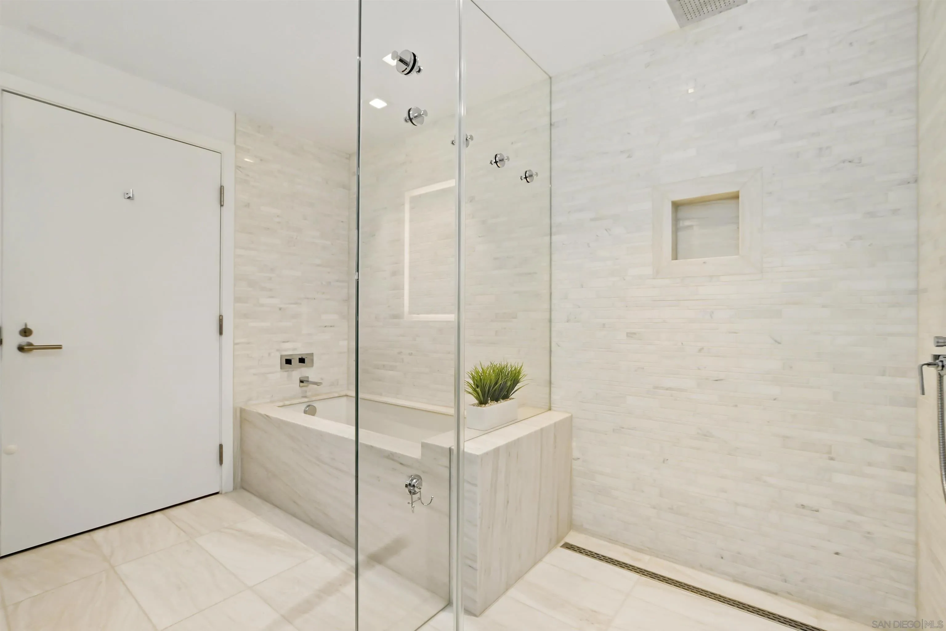 888 W E Street Unit 2203