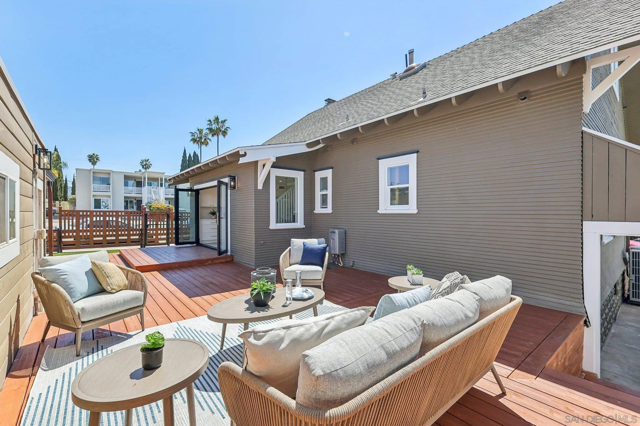 1440 Van Buren Ave