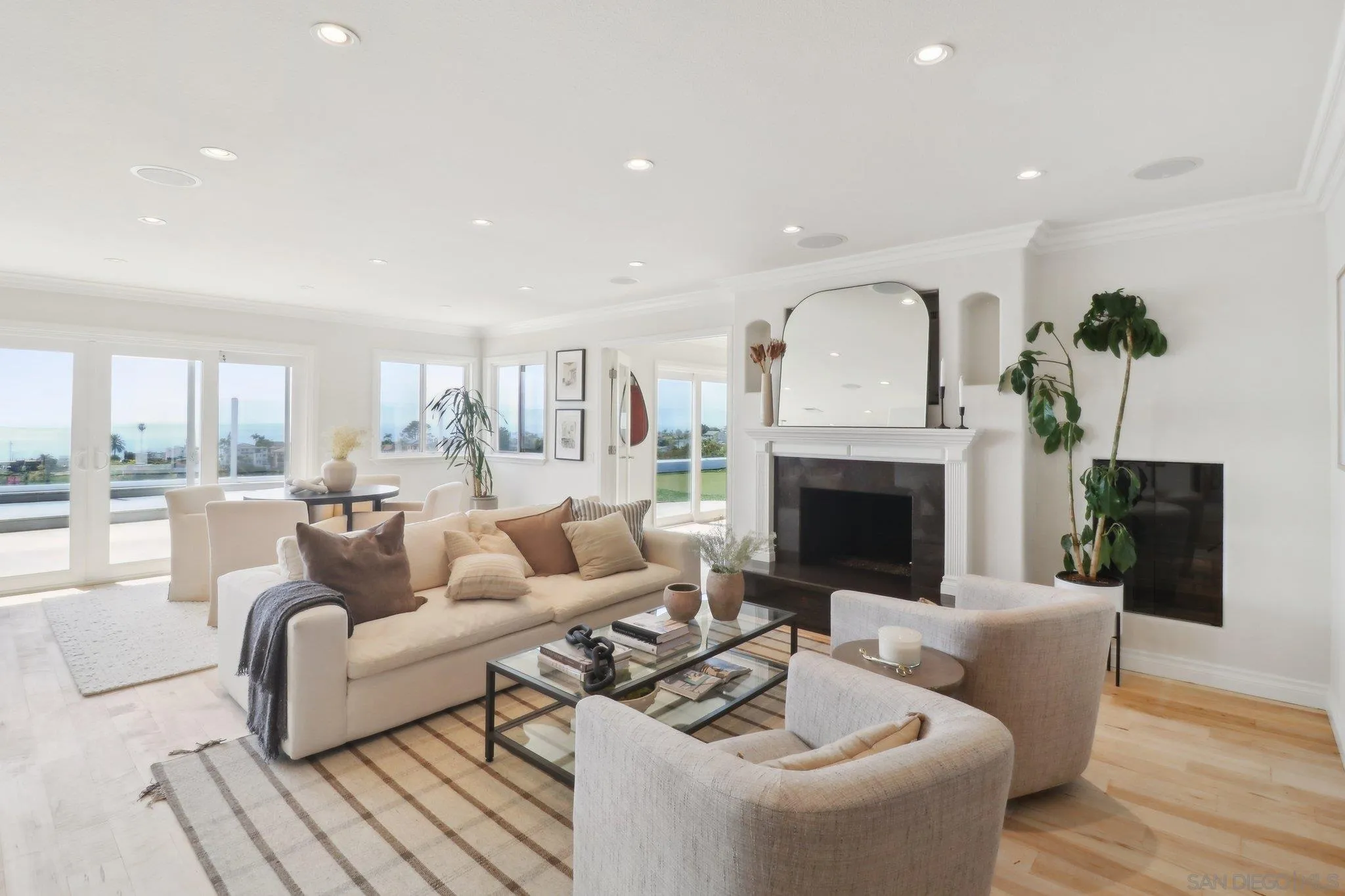 2142 Bulrush