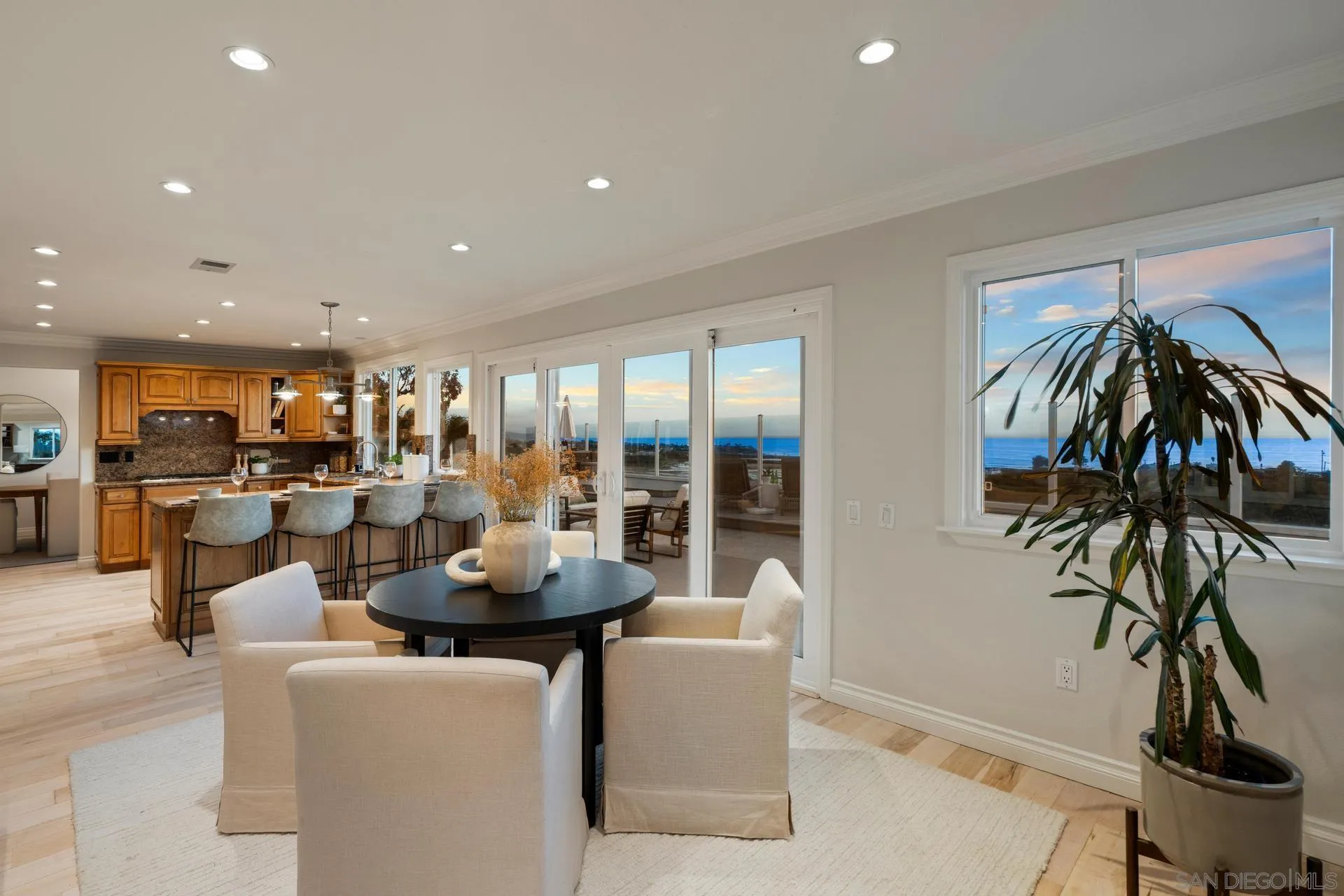 2142 Bulrush
