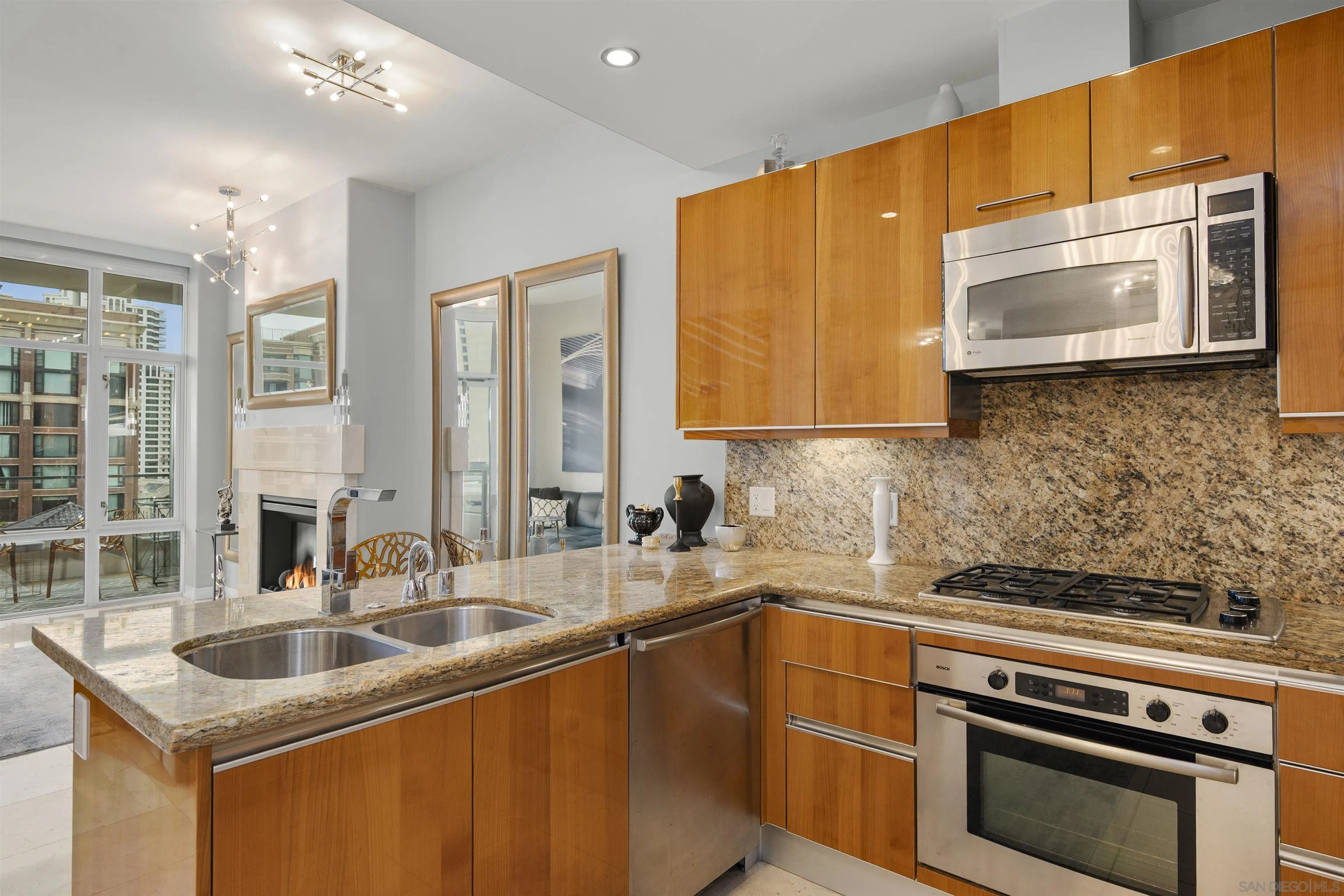 550 Front Street Unit 707