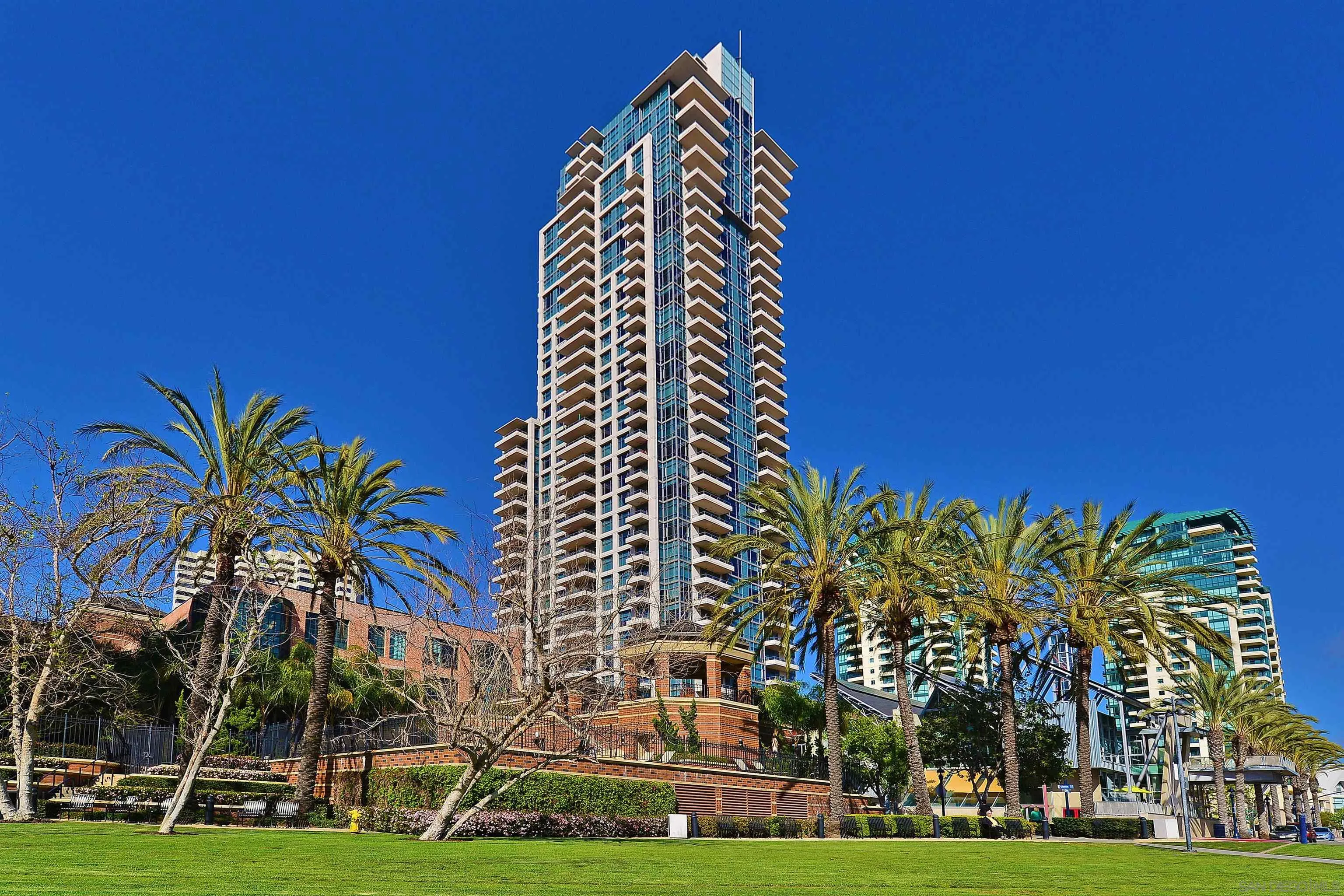 550 Front Street Unit 707