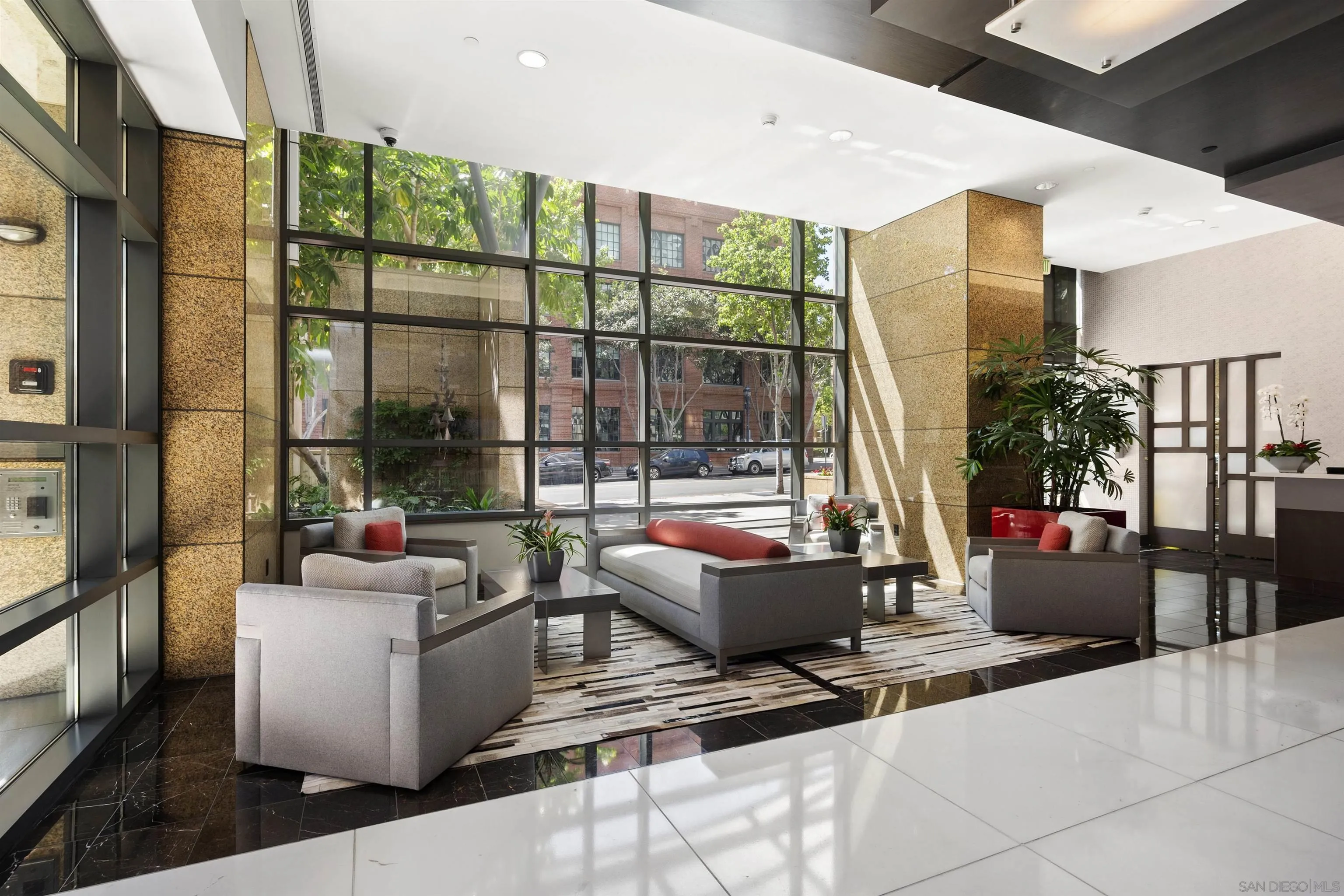 550 Front Street Unit 707