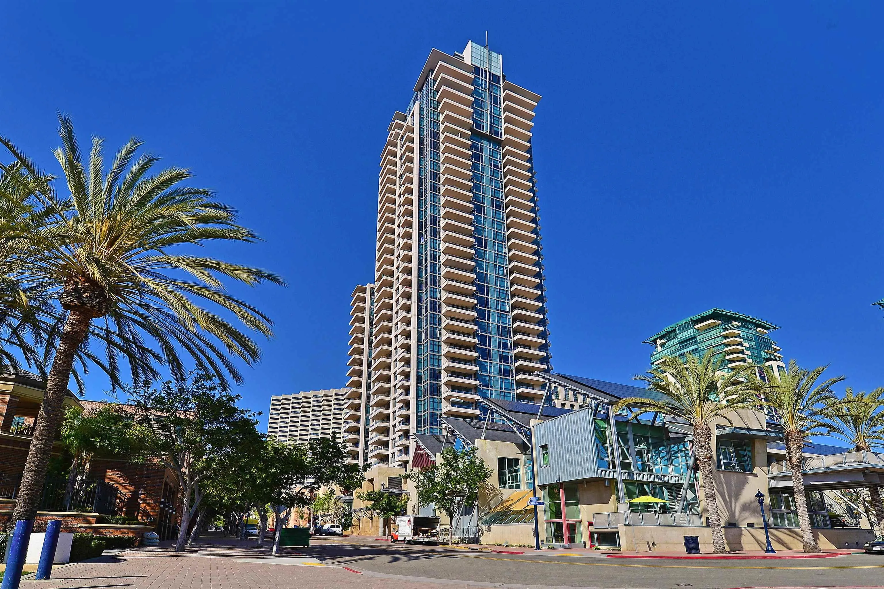 550 Front Street Unit 707