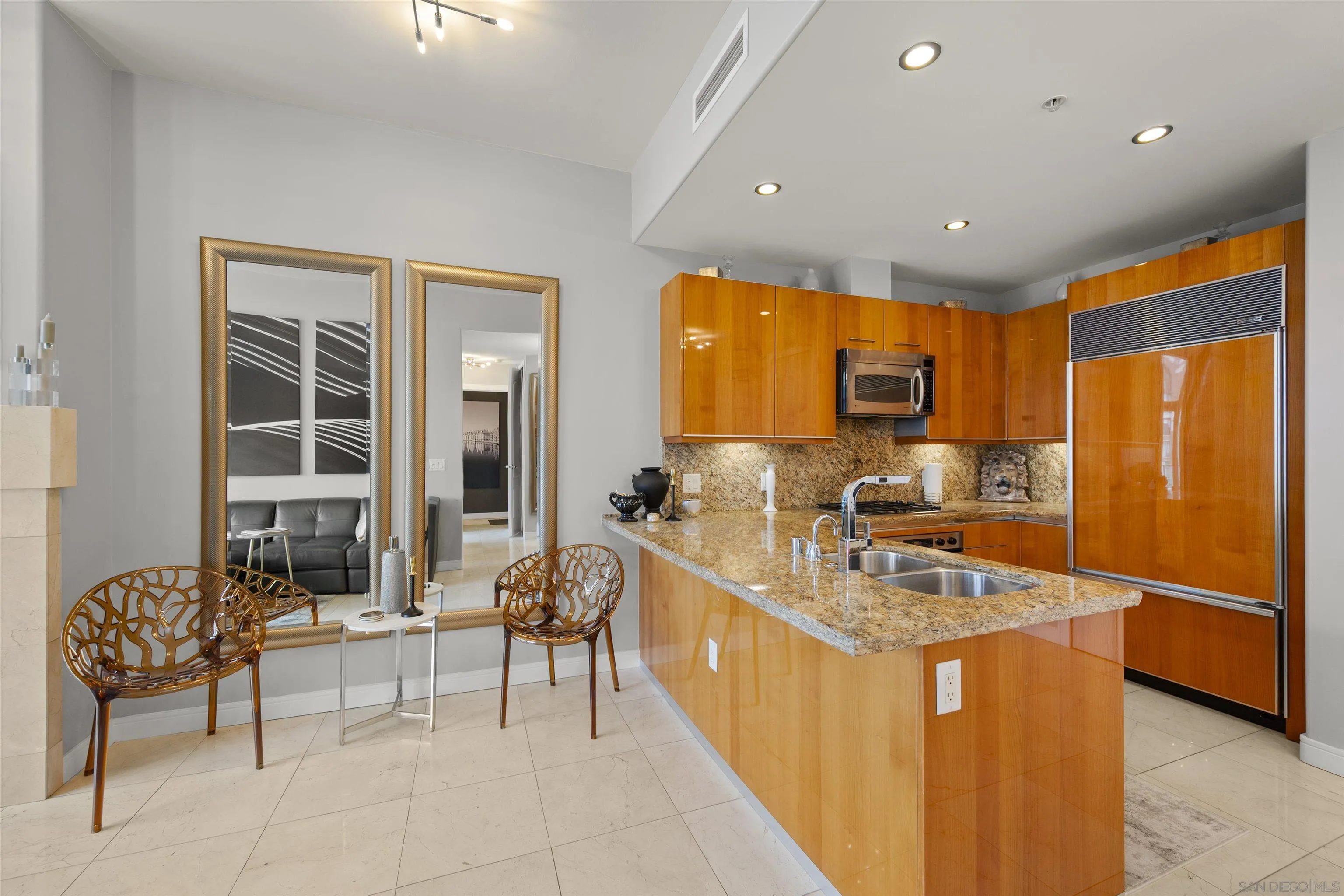 550 Front Street Unit 707