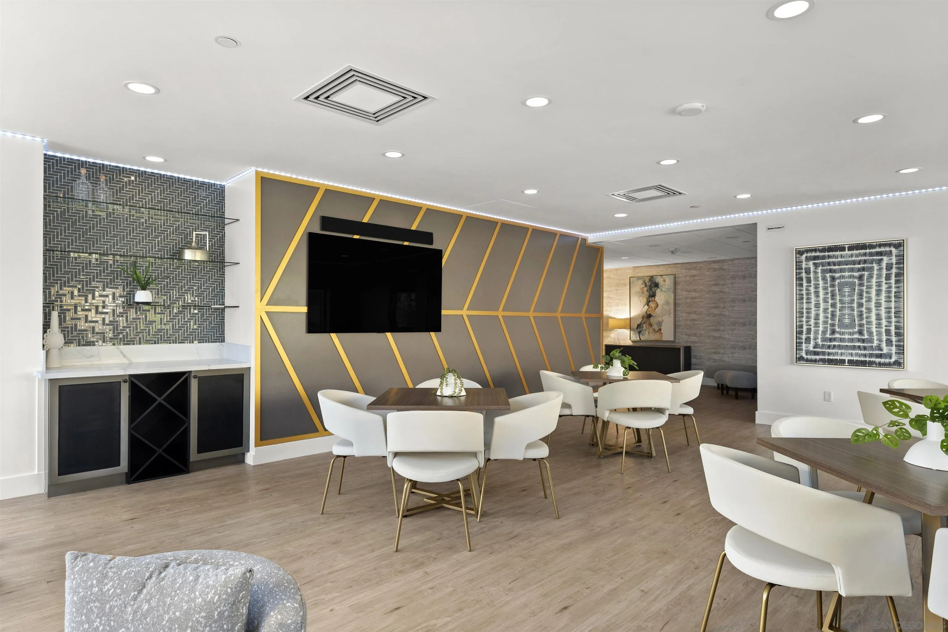 550 Front Street Unit 707