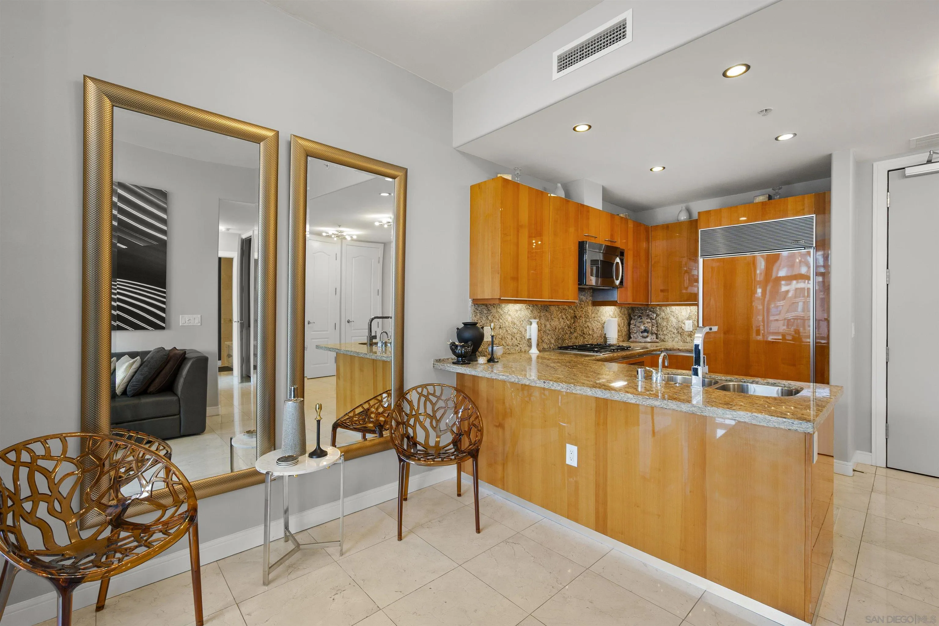 550 Front Street Unit 707