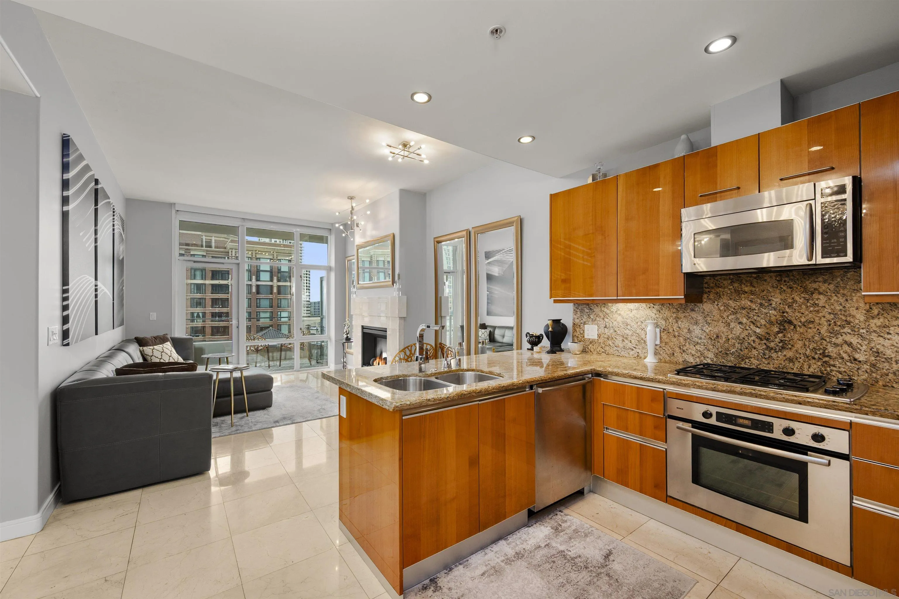 550 Front Street Unit 707