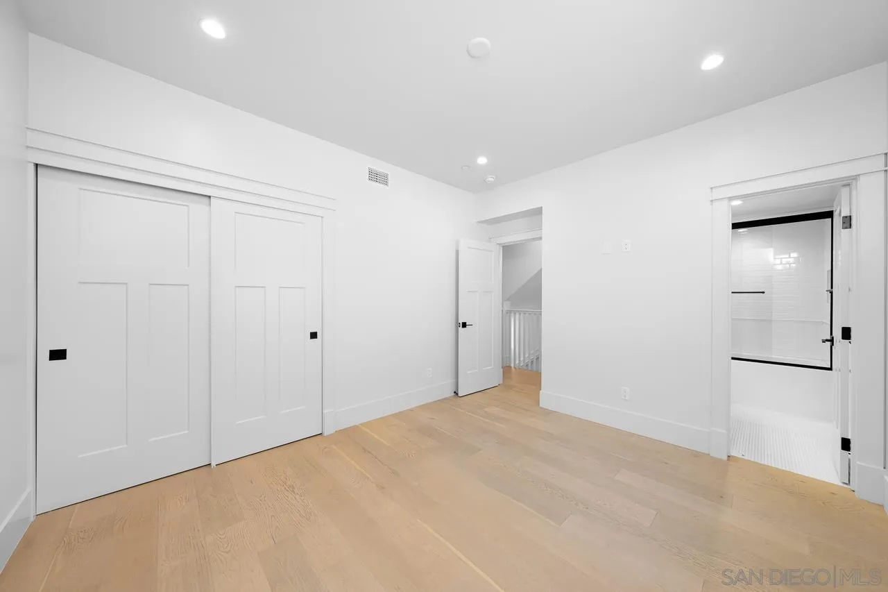 825 9th St.