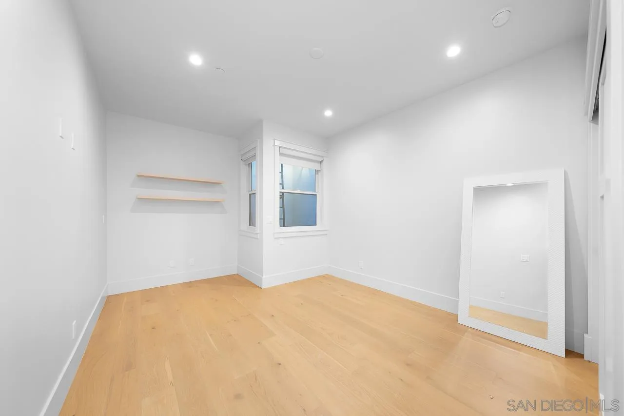 825 9th St.