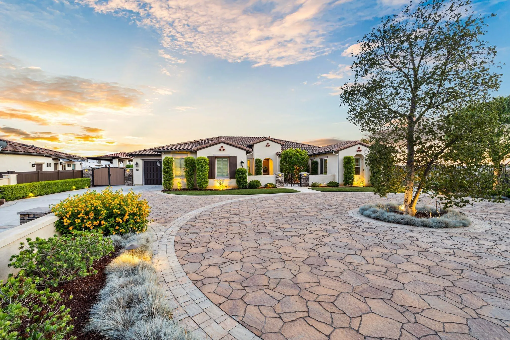 420 Agua Vista Dr