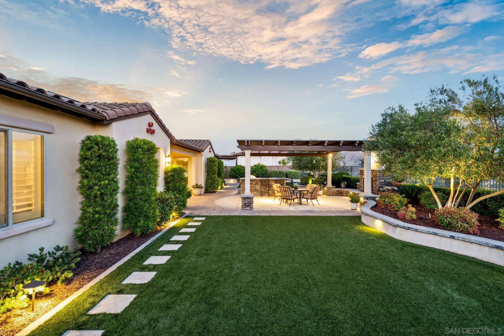 420 Agua Vista Dr