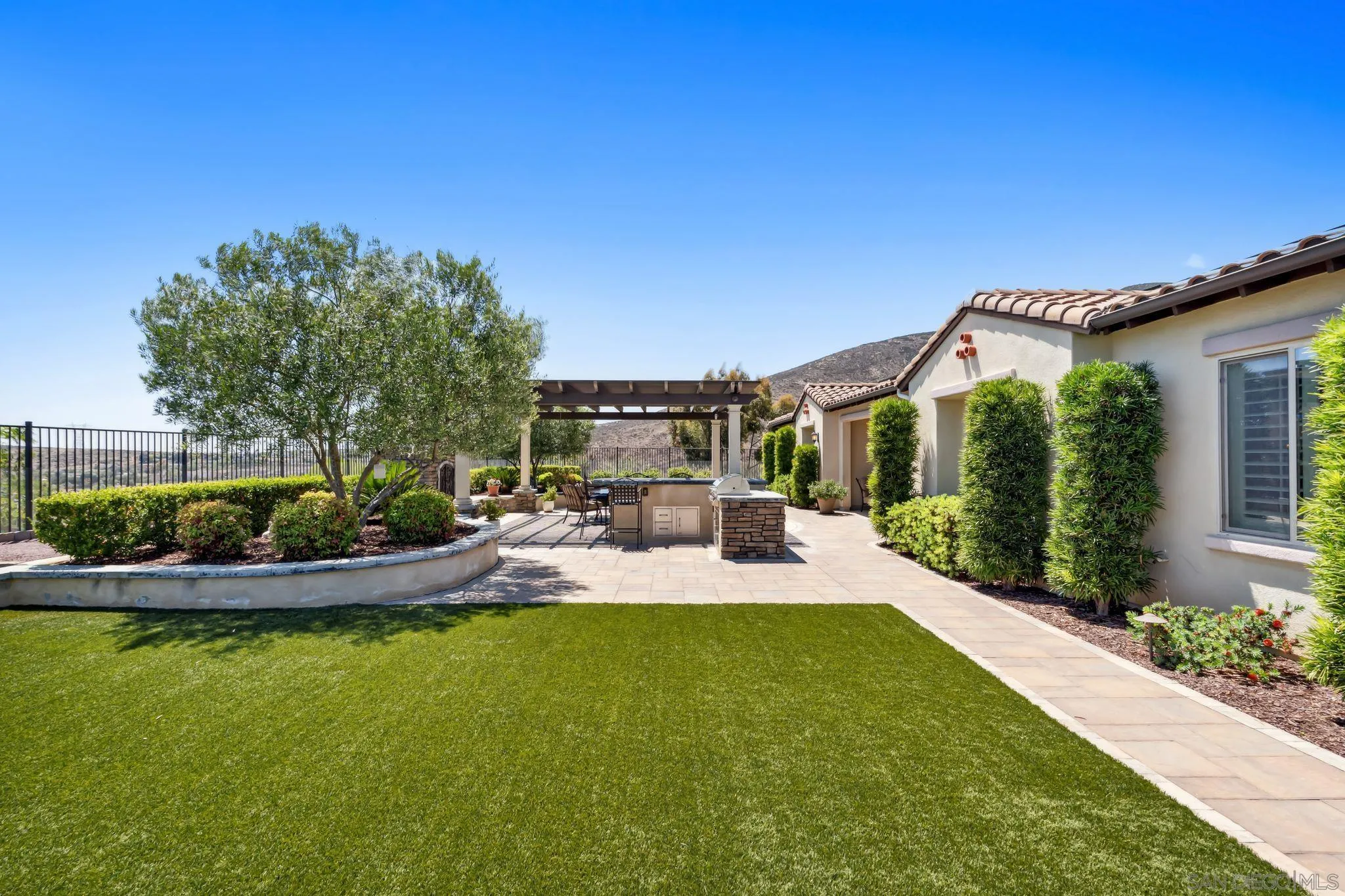 420 Agua Vista Dr