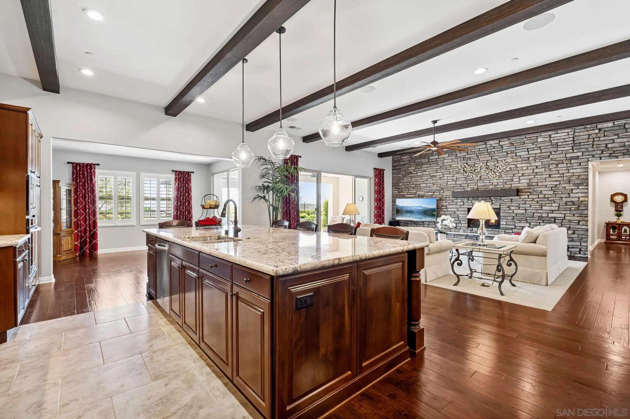 420 Agua Vista Dr