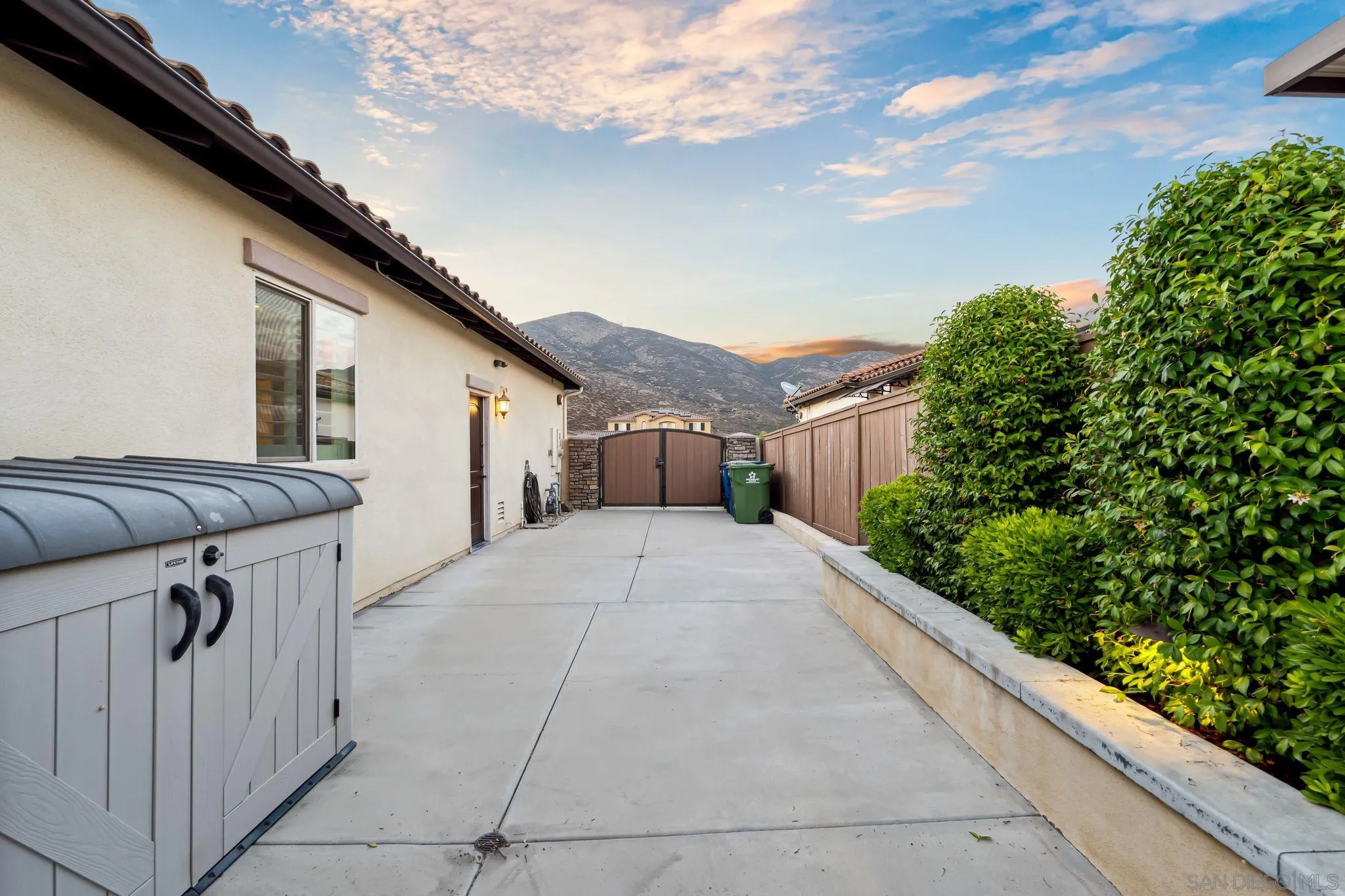 420 Agua Vista Dr