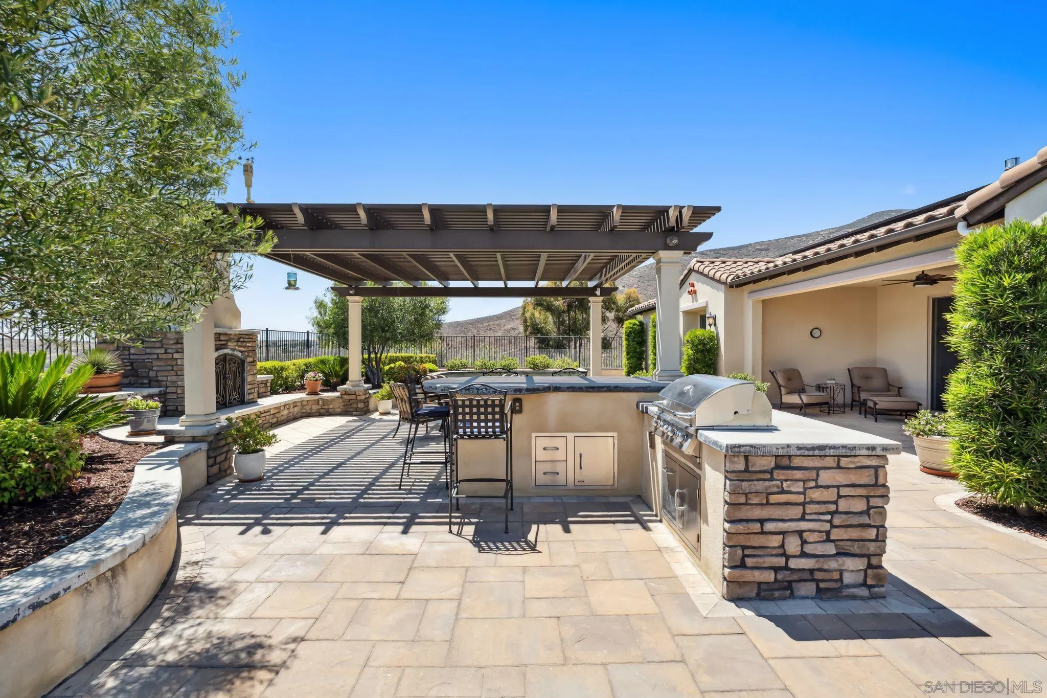 420 Agua Vista Dr