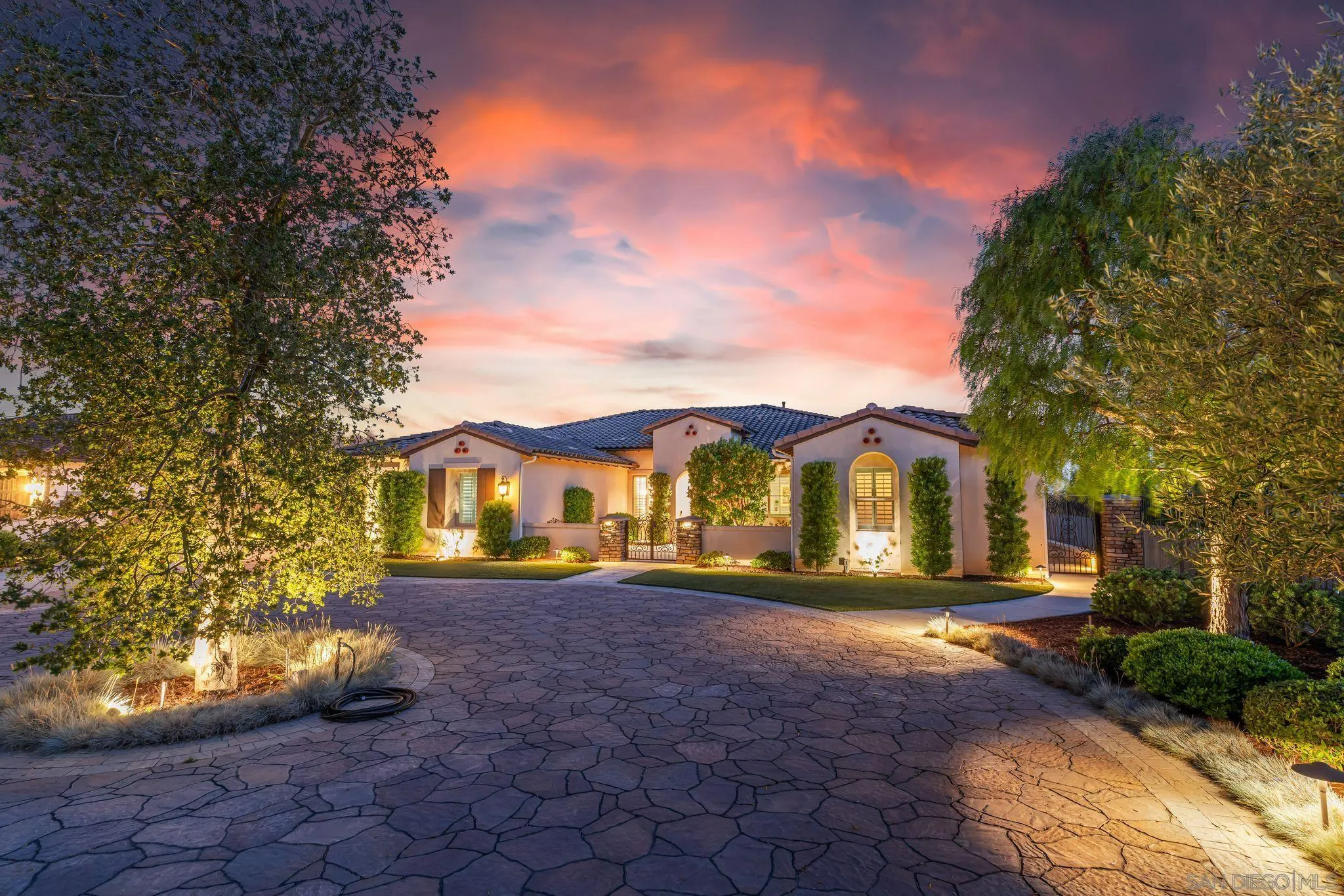 420 Agua Vista Dr