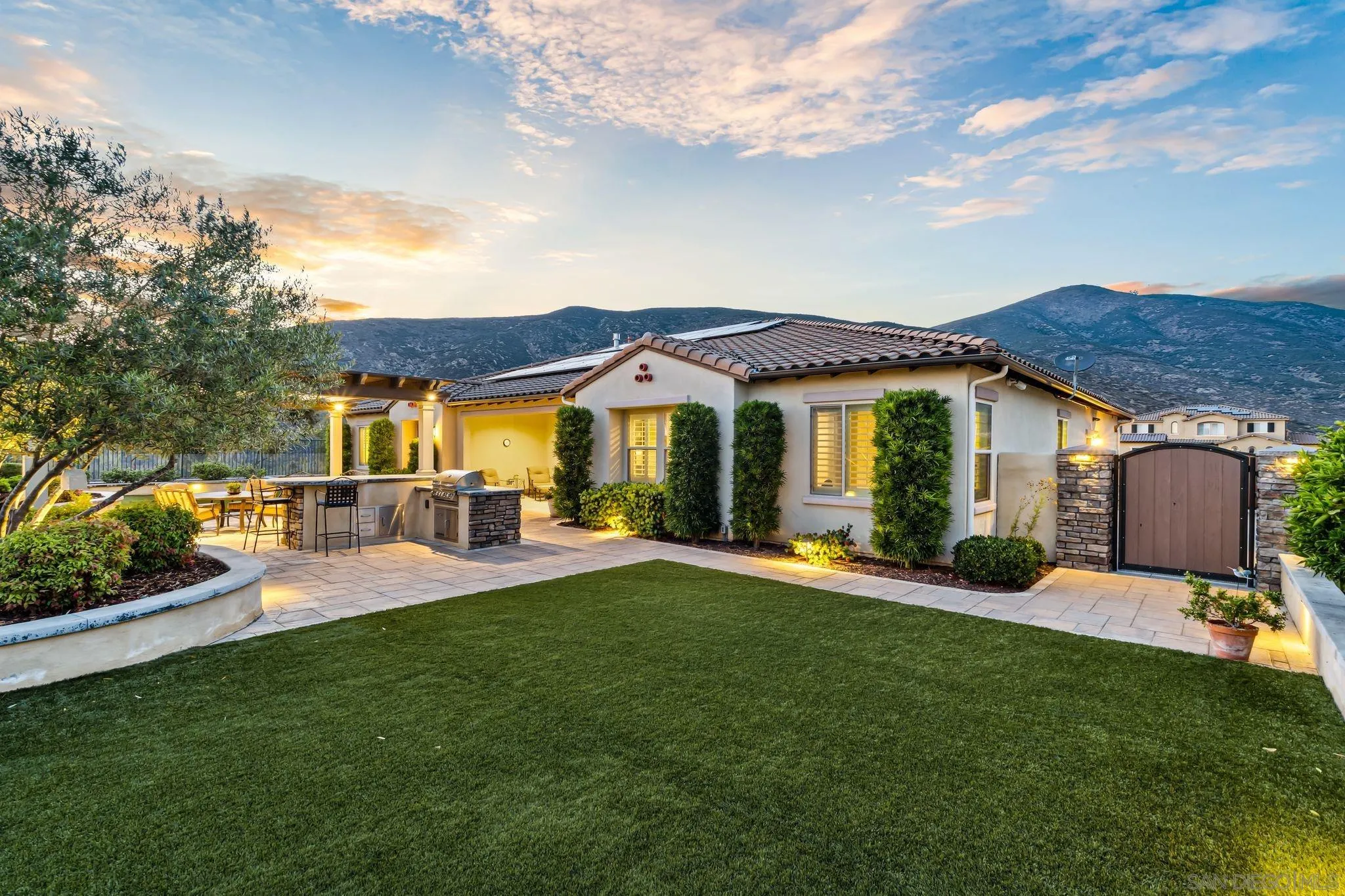 420 Agua Vista Dr