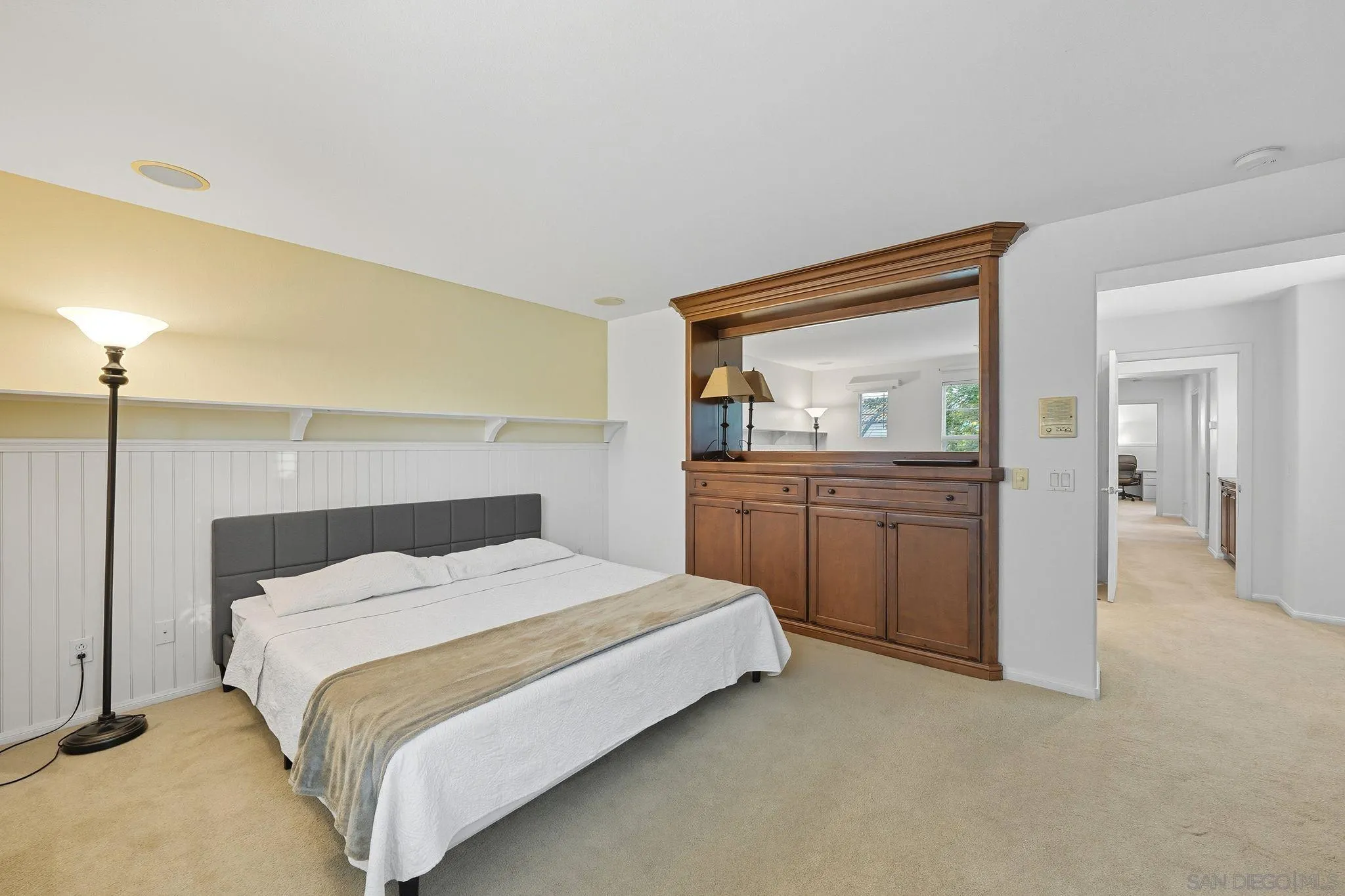 2235 Old Barn Ln
