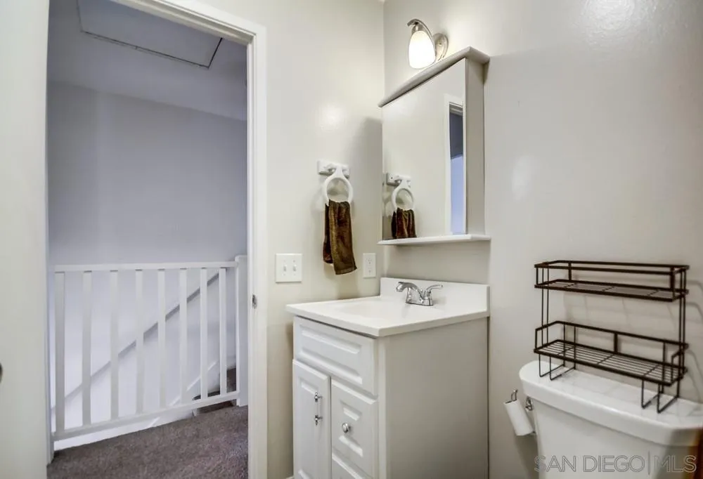 7087 Russan Ln