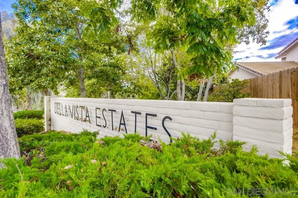 7087 Russan Ln