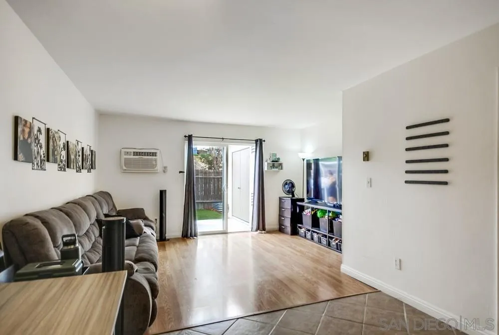 7087 Russan Ln