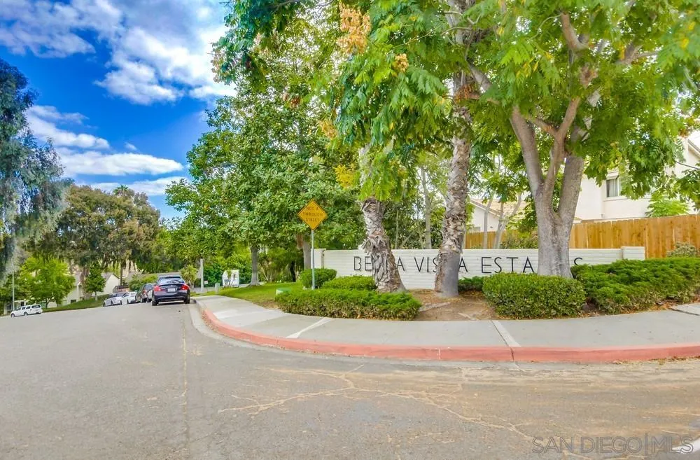 7087 Russan Ln