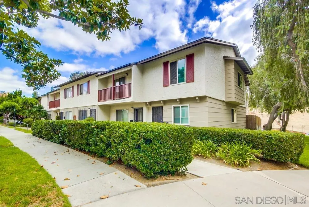 7087 Russan Ln