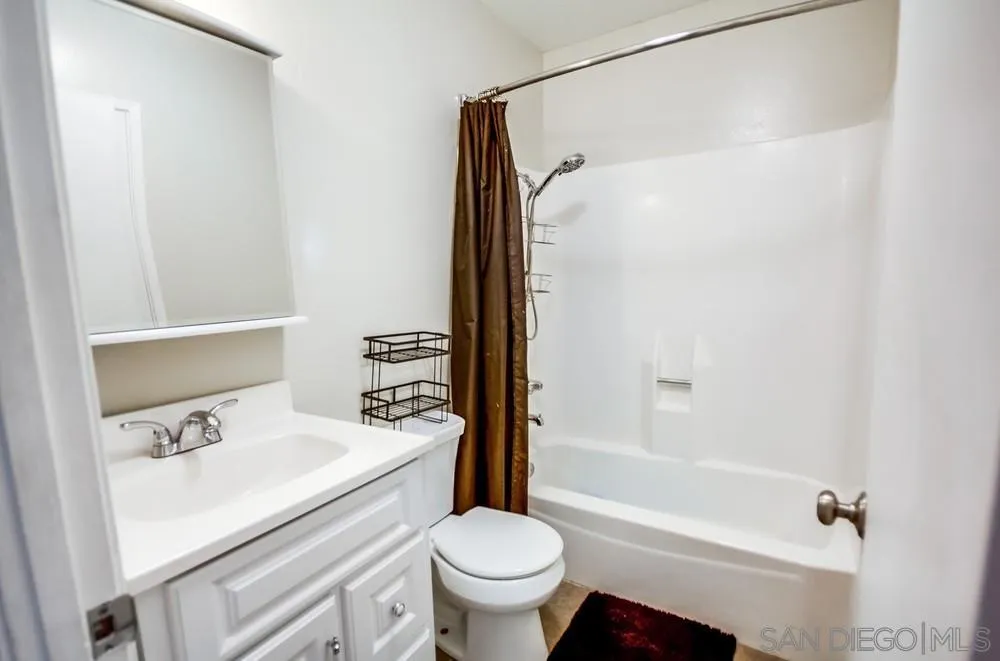 7087 Russan Ln