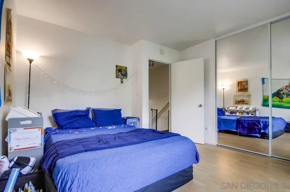 7087 Russan Ln