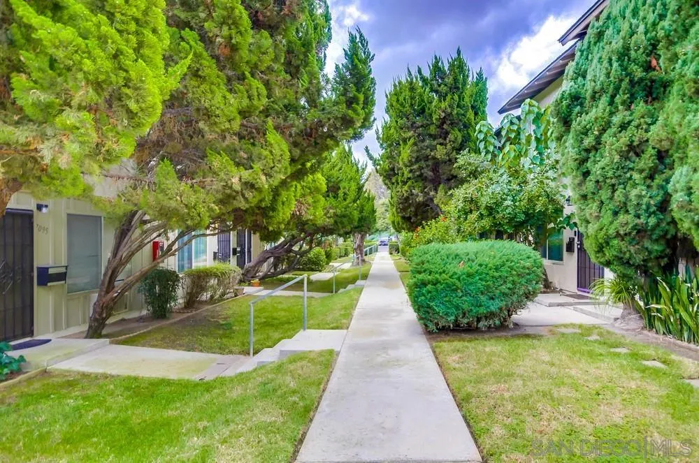 7087 Russan Ln
